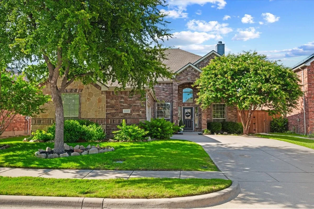 Single Family Residence For Sale in Collin County , 10320 Flat Creek Trail, Mc Kinney, Texas 75072, 5 Bedroom, 4 Bathroom, 2 Garage spaces, 3,059 Sqft, built in 2008, mls#21393222, Real Estate Agent in Mc Kinney, Homes For Sale in Collin county, Homes For Sale in Mc Kinney, Realtor in Mc Kinney Texas, Real Estate Brokerage Independent Realty Texas, Luminita Cordes Realtor