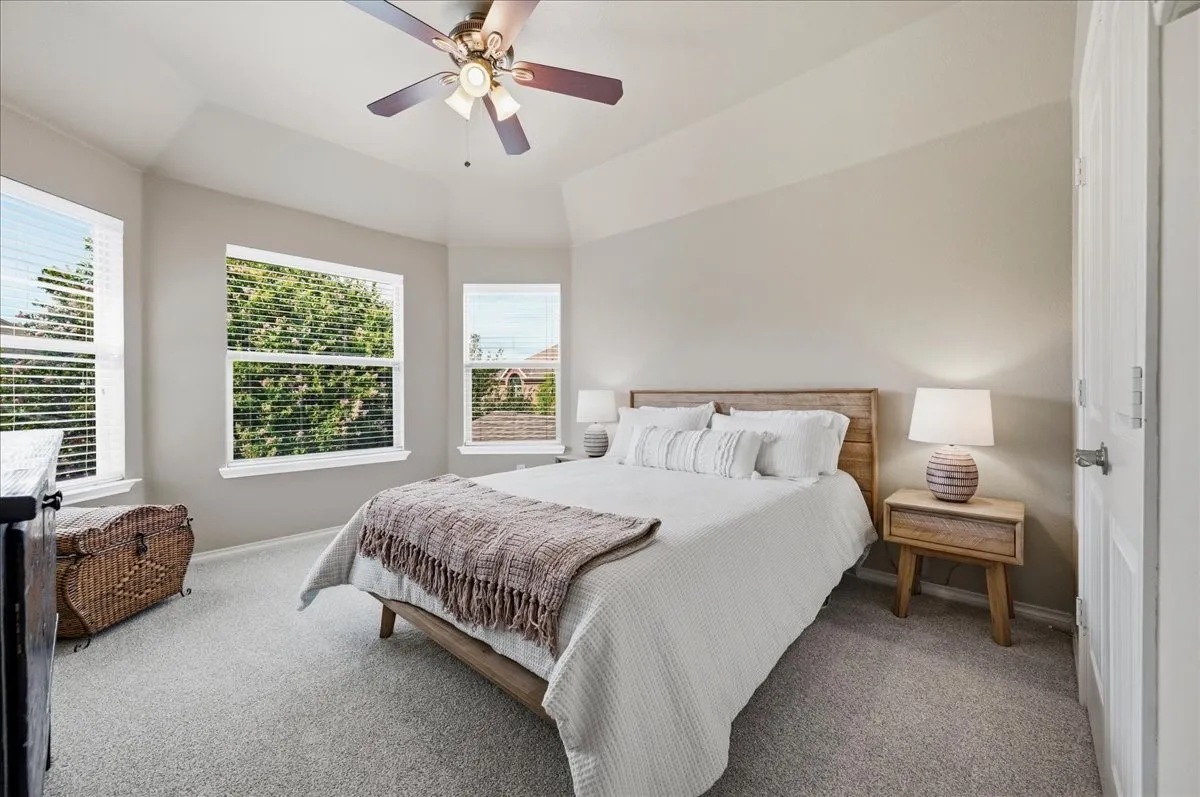 Single Family Residence For Sale in Collin County , 10320 Flat Creek Trail, Mc Kinney, Texas 75072, 5 Bedroom, 4 Bathroom, 2 Garage spaces, 3,059 Sqft, built in 2008, mls#21393222, Real Estate Agent in Mc Kinney, Homes For Sale in Collin county, Homes For Sale in Mc Kinney, Realtor in Mc Kinney Texas, Real Estate Brokerage Independent Realty Texas, Luminita Cordes Realtor