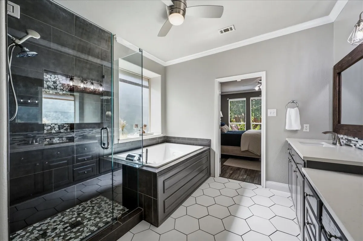 Single Family Residence For Sale in Collin County , 10320 Flat Creek Trail, Mc Kinney, Texas 75072, 5 Bedroom, 4 Bathroom, 2 Garage spaces, 3,059 Sqft, built in 2008, mls#21393222, Real Estate Agent in Mc Kinney, Homes For Sale in Collin county, Homes For Sale in Mc Kinney, Realtor in Mc Kinney Texas, Real Estate Brokerage Independent Realty Texas, Luminita Cordes Realtor