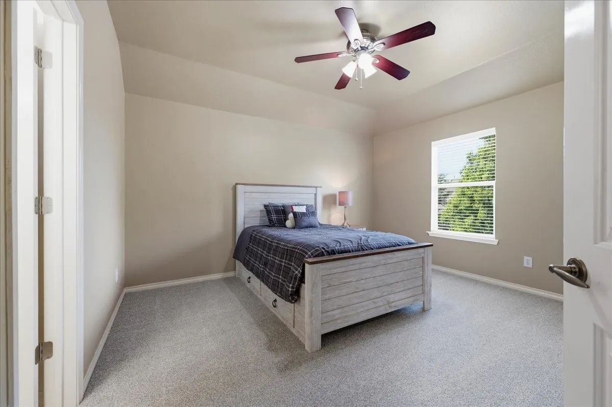 Single Family Residence For Sale in Collin County , 10320 Flat Creek Trail, Mc Kinney, Texas 75072, 5 Bedroom, 4 Bathroom, 2 Garage spaces, 3,059 Sqft, built in 2008, mls#21393222, Real Estate Agent in Mc Kinney, Homes For Sale in Collin county, Homes For Sale in Mc Kinney, Realtor in Mc Kinney Texas, Real Estate Brokerage Independent Realty Texas, Luminita Cordes Realtor
