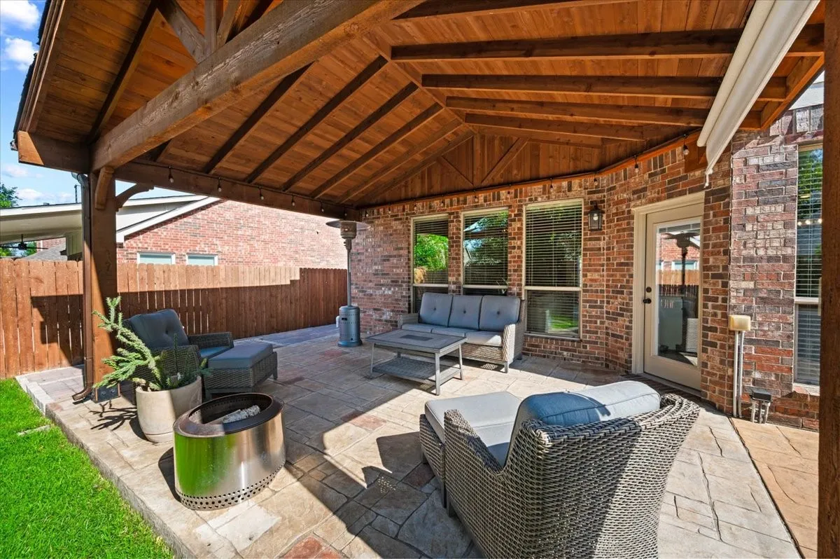 Single Family Residence For Sale in Collin County , 10320 Flat Creek Trail, Mc Kinney, Texas 75072, 5 Bedroom, 4 Bathroom, 2 Garage spaces, 3,059 Sqft, built in 2008, mls#21393222, Real Estate Agent in Mc Kinney, Homes For Sale in Collin county, Homes For Sale in Mc Kinney, Realtor in Mc Kinney Texas, Real Estate Brokerage Independent Realty Texas, Luminita Cordes Realtor