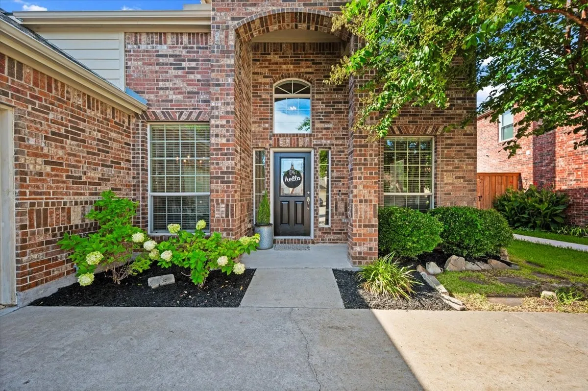 Single Family Residence For Sale in Collin County , 10320 Flat Creek Trail, Mc Kinney, Texas 75072, 5 Bedroom, 4 Bathroom, 2 Garage spaces, 3,059 Sqft, built in 2008, mls#21393222, Real Estate Agent in Mc Kinney, Homes For Sale in Collin county, Homes For Sale in Mc Kinney, Realtor in Mc Kinney Texas, Real Estate Brokerage Independent Realty Texas, Luminita Cordes Realtor