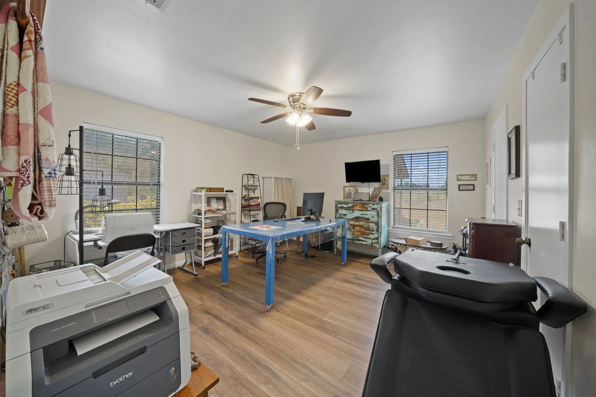 Single Family Residence For Sale in Ellis County , 707 Ovilla Road A, Waxahachie, Texas 75167, 4 Bedroom, 3 Bathroom, 2 Garage spaces, 2,002 Sqft, built in 1983, mls#21392374, Real Estate Agent in Waxahachie, Homes For Sale in Ellis county, Homes For Sale in Waxahachie, Realtor in Waxahachie Texas, Real Estate Brokerage Independent Realty Texas, Luminita Cordes Realtor