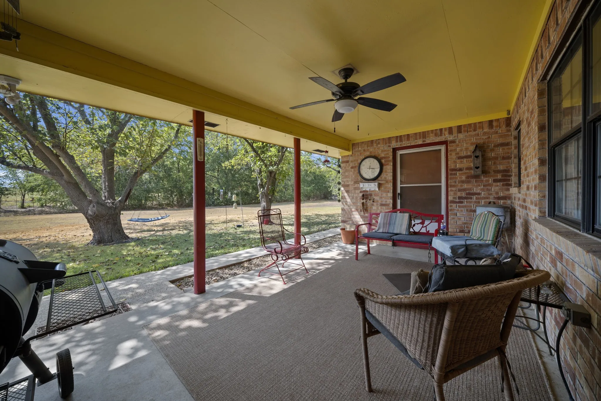 Single Family Residence For Sale in Ellis County , 707 Ovilla Road A, Waxahachie, Texas 75167, 4 Bedroom, 3 Bathroom, 2 Garage spaces, 2,002 Sqft, built in 1983, mls#21392374, Real Estate Agent in Waxahachie, Homes For Sale in Ellis county, Homes For Sale in Waxahachie, Realtor in Waxahachie Texas, Real Estate Brokerage Independent Realty Texas, Luminita Cordes Realtor