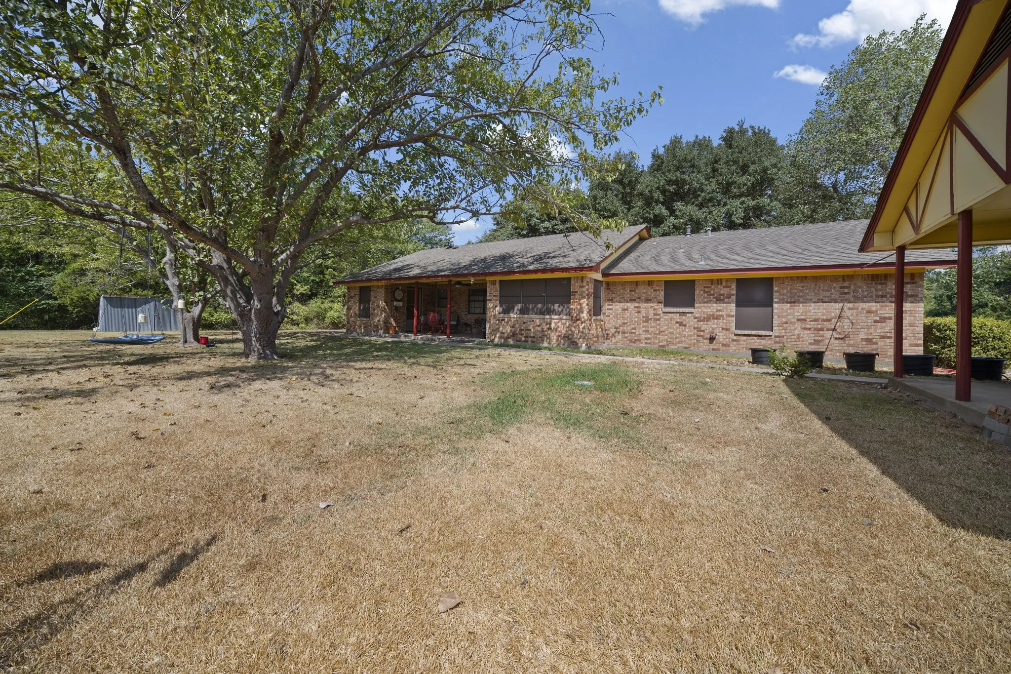 Single Family Residence For Sale in Ellis County , 707 Ovilla Road A, Waxahachie, Texas 75167, 4 Bedroom, 3 Bathroom, 2 Garage spaces, 2,002 Sqft, built in 1983, mls#21392374, Real Estate Agent in Waxahachie, Homes For Sale in Ellis county, Homes For Sale in Waxahachie, Realtor in Waxahachie Texas, Real Estate Brokerage Independent Realty Texas, Luminita Cordes Realtor