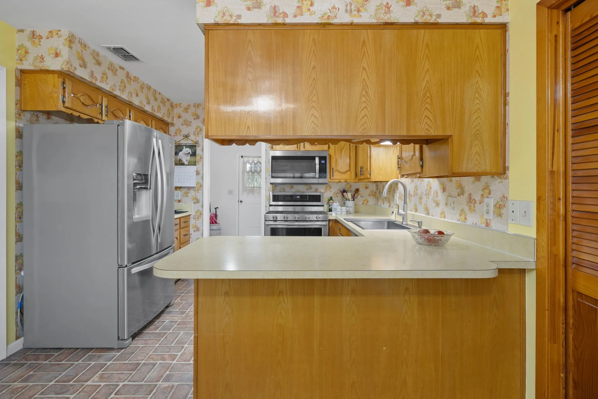 Single Family Residence For Sale in Ellis County , 707 Ovilla Road A, Waxahachie, Texas 75167, 4 Bedroom, 3 Bathroom, 2 Garage spaces, 2,002 Sqft, built in 1983, mls#21392374, Real Estate Agent in Waxahachie, Homes For Sale in Ellis county, Homes For Sale in Waxahachie, Realtor in Waxahachie Texas, Real Estate Brokerage Independent Realty Texas, Luminita Cordes Realtor