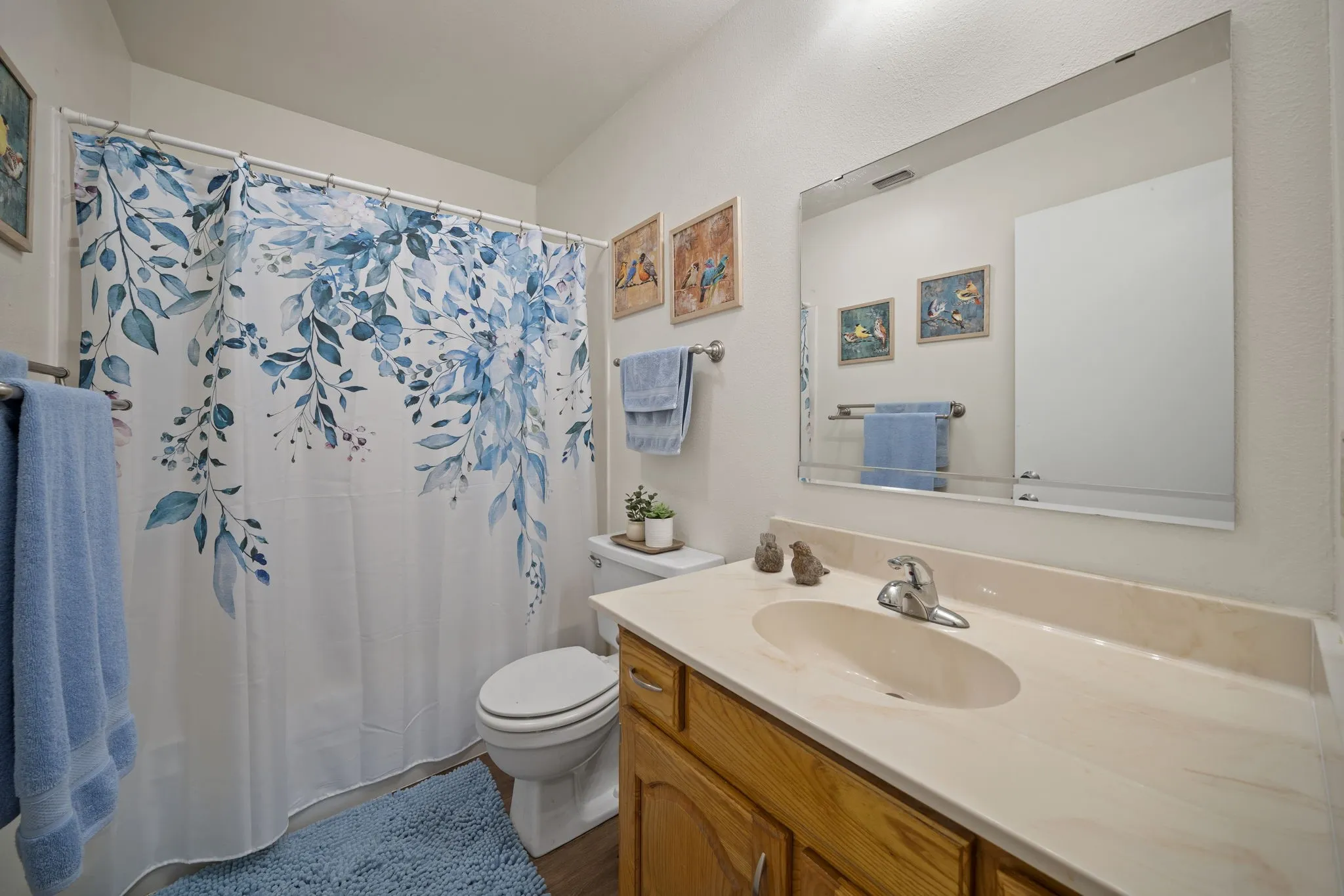 Single Family Residence For Sale in Ellis County , 707 Ovilla Road A, Waxahachie, Texas 75167, 4 Bedroom, 3 Bathroom, 2 Garage spaces, 2,002 Sqft, built in 1983, mls#21392374, Real Estate Agent in Waxahachie, Homes For Sale in Ellis county, Homes For Sale in Waxahachie, Realtor in Waxahachie Texas, Real Estate Brokerage Independent Realty Texas, Luminita Cordes Realtor