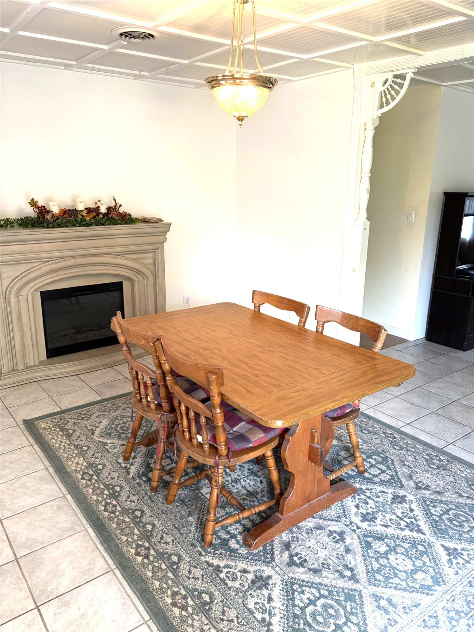 Single Family Residence For Sale in Hill County , 804 E Adams Street, Itasca, Texas 76055, 3 Bedroom, 2 Bathroom, 1 Garage spaces, 1,322 Sqft, built in 1961, mls#21392735, Real Estate Agent in Itasca, Homes For Sale in Hill county, Homes For Sale in Itasca, Realtor in Itasca Texas, Real Estate Brokerage Independent Realty Texas, Luminita Cordes Realtor