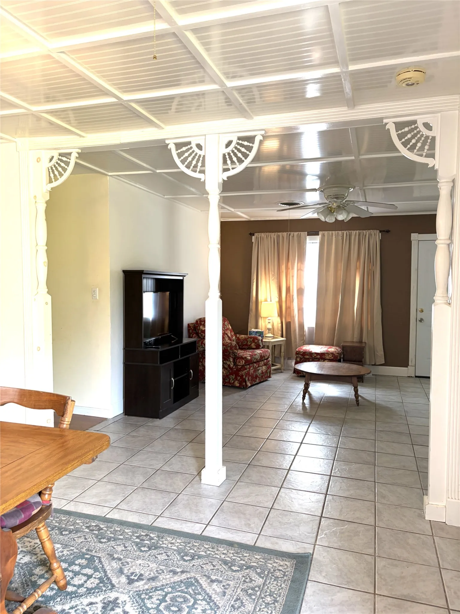 Single Family Residence For Sale in Hill County , 804 E Adams Street, Itasca, Texas 76055, 3 Bedroom, 2 Bathroom, 1 Garage spaces, 1,322 Sqft, built in 1961, mls#21392735, Real Estate Agent in Itasca, Homes For Sale in Hill county, Homes For Sale in Itasca, Realtor in Itasca Texas, Real Estate Brokerage Independent Realty Texas, Luminita Cordes Realtor
