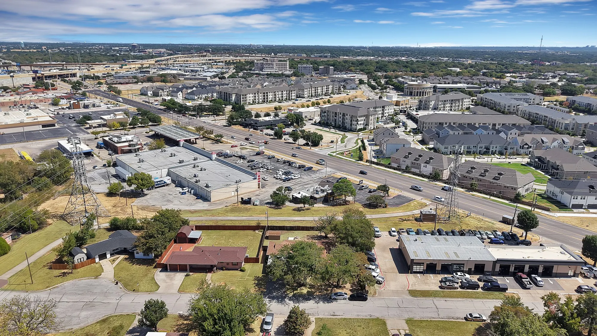 Single Family Residence For Sale in Tarrant County , 4212 Ken Michael Court, North Richland Hills, Texas 76180, 3 Bedroom, 2 Bathroom, Garage spaces, 2,006 Sqft, built in 1953, mls#21395105, Real Estate Agent in North Richland Hills, Homes For Sale in Tarrant county, Homes For Sale in North Richland Hills, Realtor in North Richland Hills Texas, Real Estate Brokerage Independent Realty Texas, Luminita Cordes Realtor
