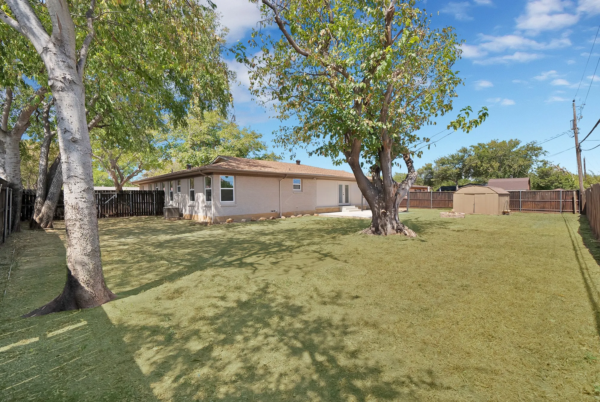 Single Family Residence For Sale in Tarrant County , 4212 Ken Michael Court, North Richland Hills, Texas 76180, 3 Bedroom, 2 Bathroom, Garage spaces, 2,006 Sqft, built in 1953, mls#21395105, Real Estate Agent in North Richland Hills, Homes For Sale in Tarrant county, Homes For Sale in North Richland Hills, Realtor in North Richland Hills Texas, Real Estate Brokerage Independent Realty Texas, Luminita Cordes Realtor