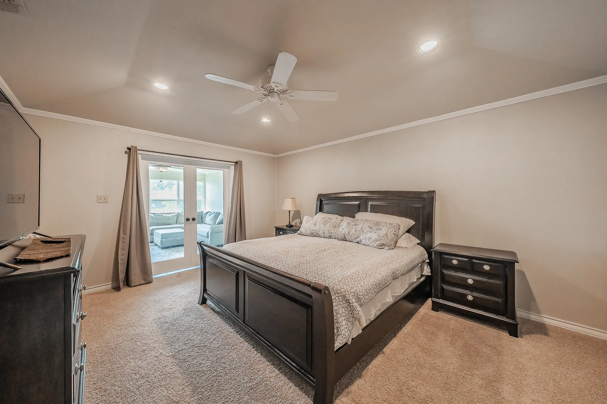 Single Family Residence For Sale in Hood County , 3713 Quail Run, Granbury, Texas 76049, 3 Bedroom, 2 Bathroom, 2 Garage spaces, 1,941 Sqft, built in 1987, mls#21395234, Real Estate Agent in Granbury, Homes For Sale in Hood county, Homes For Sale in Granbury, Realtor in Granbury Texas, Real Estate Brokerage Independent Realty Texas, Luminita Cordes Realtor