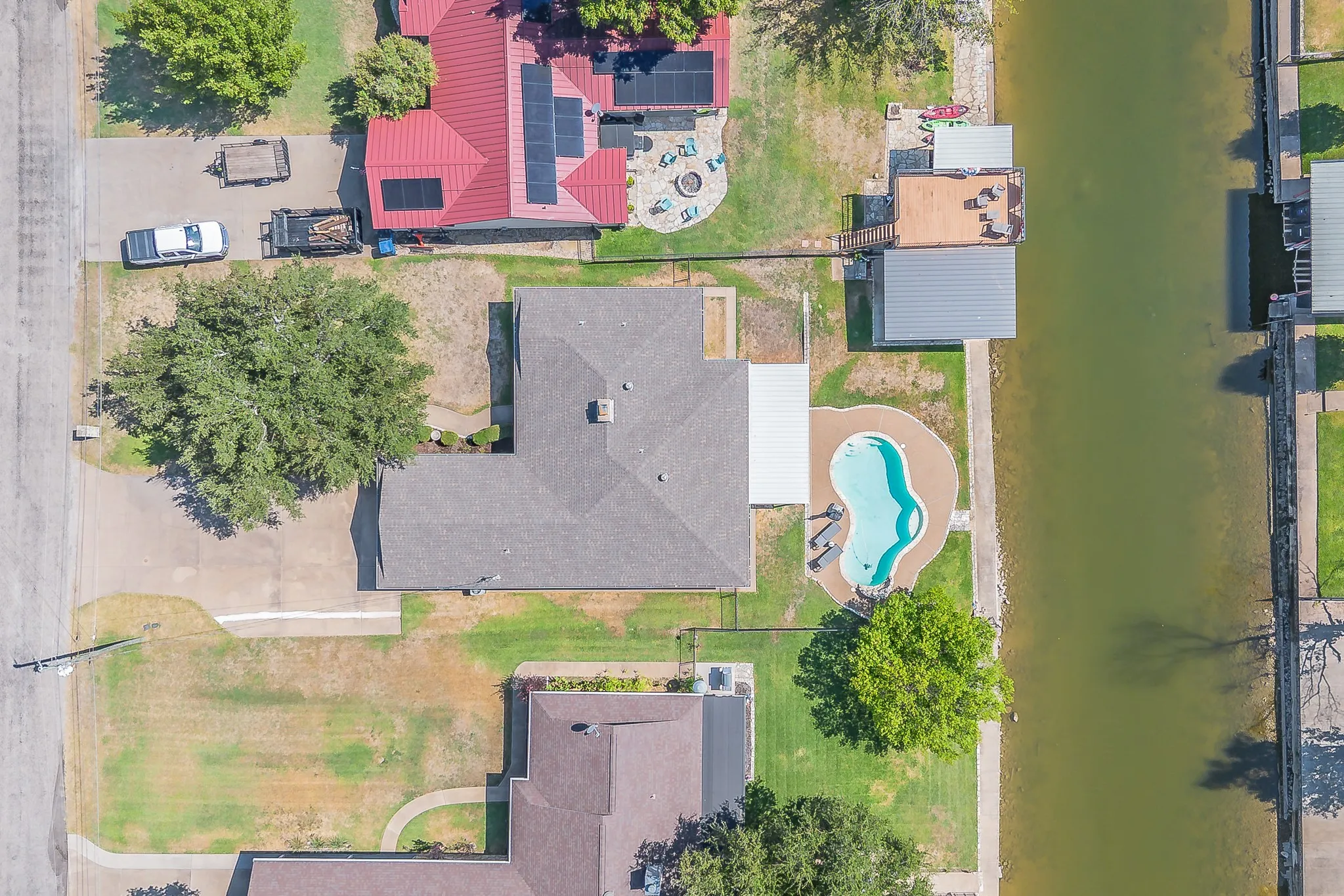 Single Family Residence For Sale in Hood County , 3713 Quail Run, Granbury, Texas 76049, 3 Bedroom, 2 Bathroom, 2 Garage spaces, 1,941 Sqft, built in 1987, mls#21395234, Real Estate Agent in Granbury, Homes For Sale in Hood county, Homes For Sale in Granbury, Realtor in Granbury Texas, Real Estate Brokerage Independent Realty Texas, Luminita Cordes Realtor