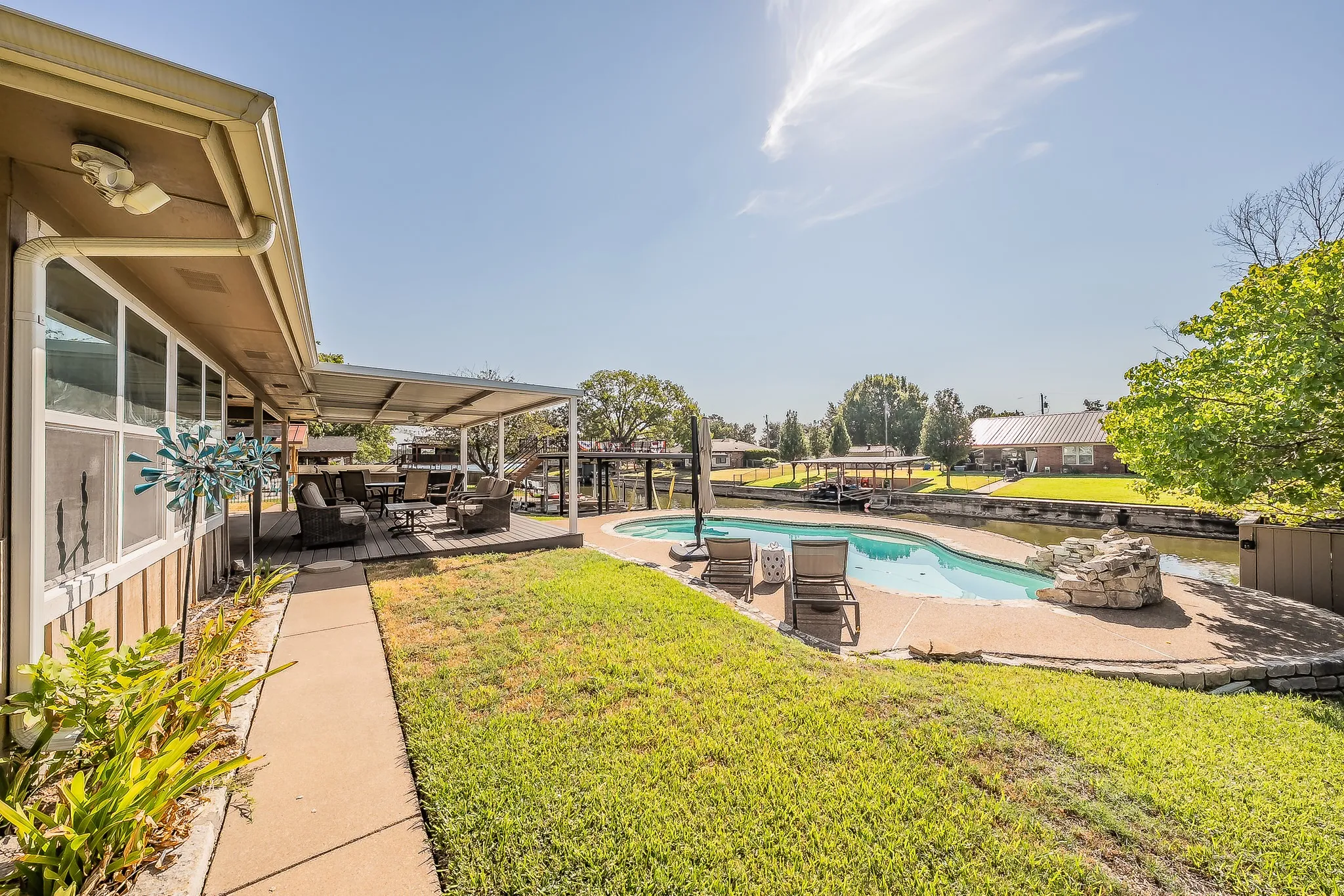 Single Family Residence For Sale in Hood County , 3713 Quail Run, Granbury, Texas 76049, 3 Bedroom, 2 Bathroom, 2 Garage spaces, 1,941 Sqft, built in 1987, mls#21395234, Real Estate Agent in Granbury, Homes For Sale in Hood county, Homes For Sale in Granbury, Realtor in Granbury Texas, Real Estate Brokerage Independent Realty Texas, Luminita Cordes Realtor