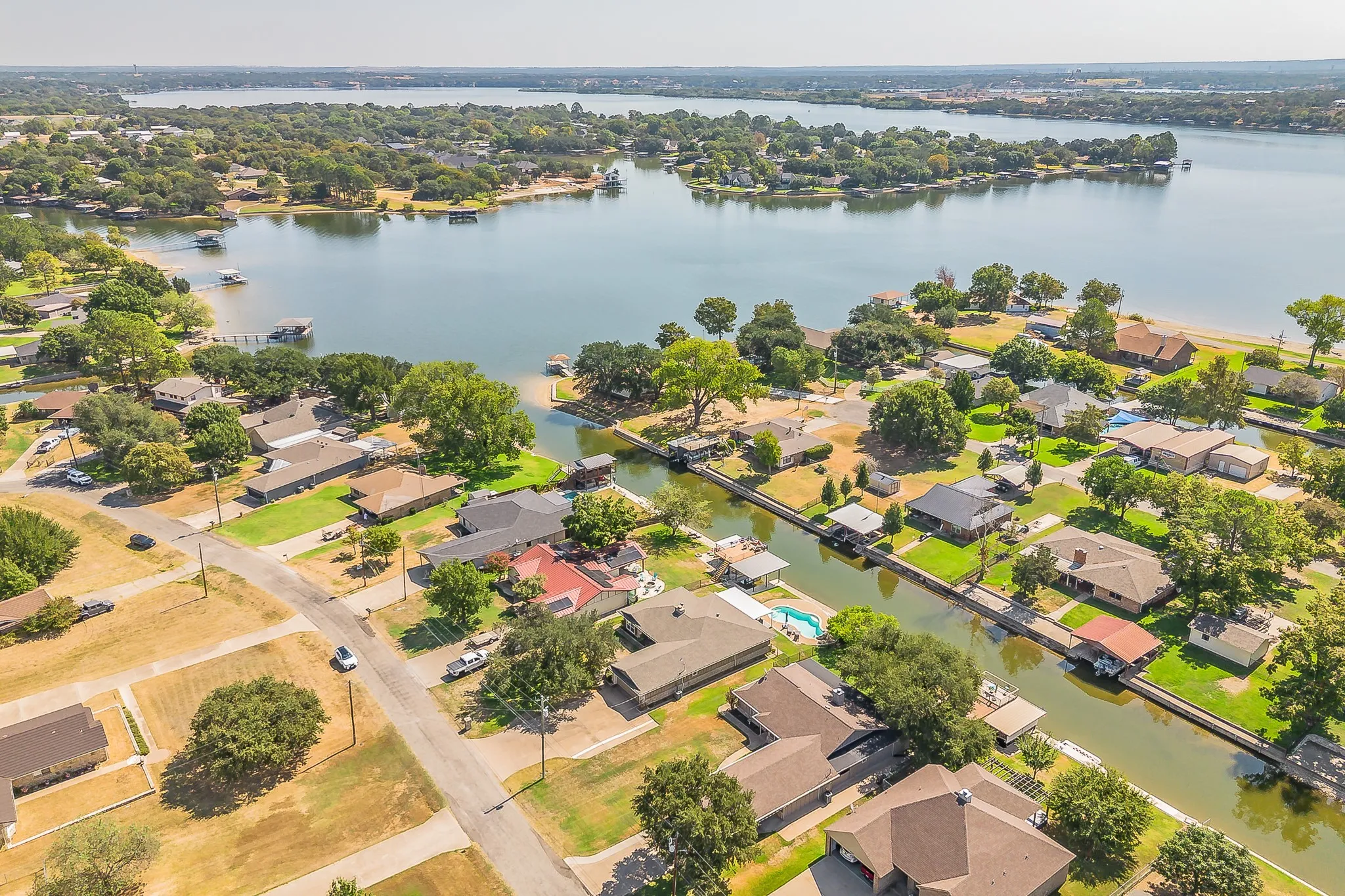 Single Family Residence For Sale in Hood County , 3713 Quail Run, Granbury, Texas 76049, 3 Bedroom, 2 Bathroom, 2 Garage spaces, 1,941 Sqft, built in 1987, mls#21395234, Real Estate Agent in Granbury, Homes For Sale in Hood county, Homes For Sale in Granbury, Realtor in Granbury Texas, Real Estate Brokerage Independent Realty Texas, Luminita Cordes Realtor