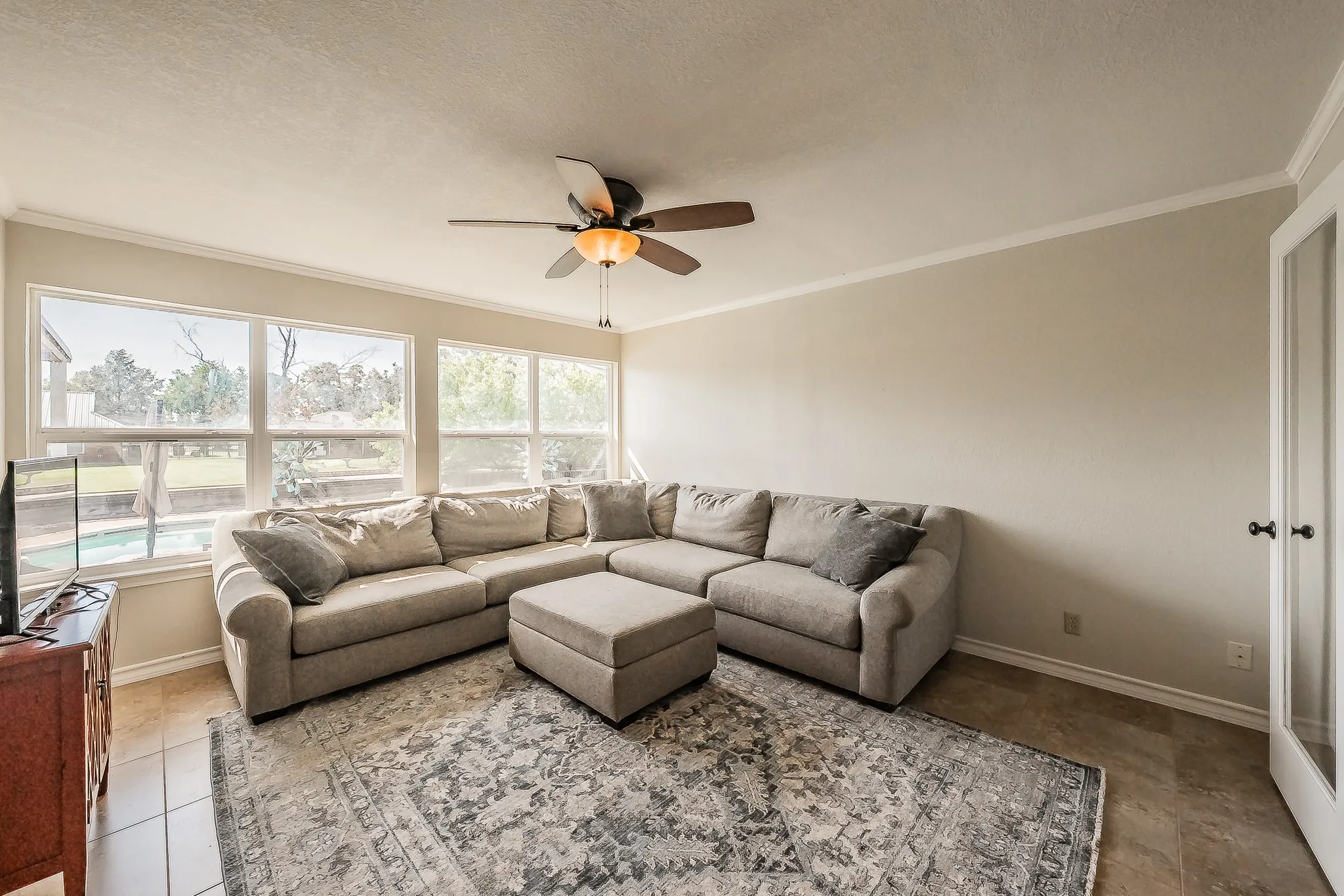 Single Family Residence For Sale in Hood County , 3713 Quail Run, Granbury, Texas 76049, 3 Bedroom, 2 Bathroom, 2 Garage spaces, 1,941 Sqft, built in 1987, mls#21395234, Real Estate Agent in Granbury, Homes For Sale in Hood county, Homes For Sale in Granbury, Realtor in Granbury Texas, Real Estate Brokerage Independent Realty Texas, Luminita Cordes Realtor