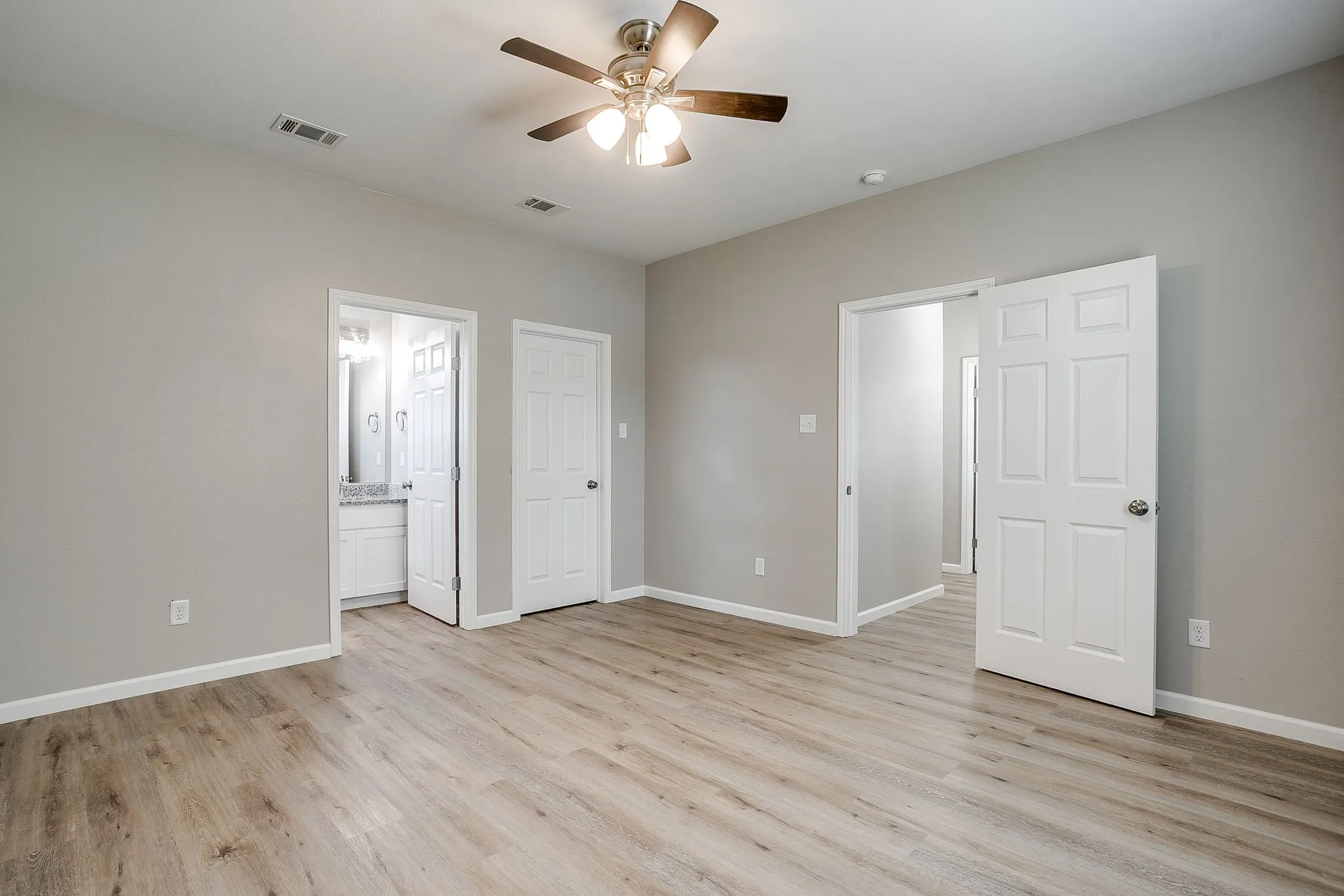 Duplex For Rent in Parker County , 133 Winners Circle Unit # 102 102, Weatherford, Texas 76087, 3 Bedroom, 2 Bathroom, 2 Garage spaces, 1,550 Sqft, built in 2026, mls#21395332, Real Estate Agent in Weatherford, Homes For Rent in Parker county, Homes For Rent in Weatherford, Realtor in Weatherford Texas, Real Estate Brokerage Independent Realty Texas, Luminita Cordes Realtor