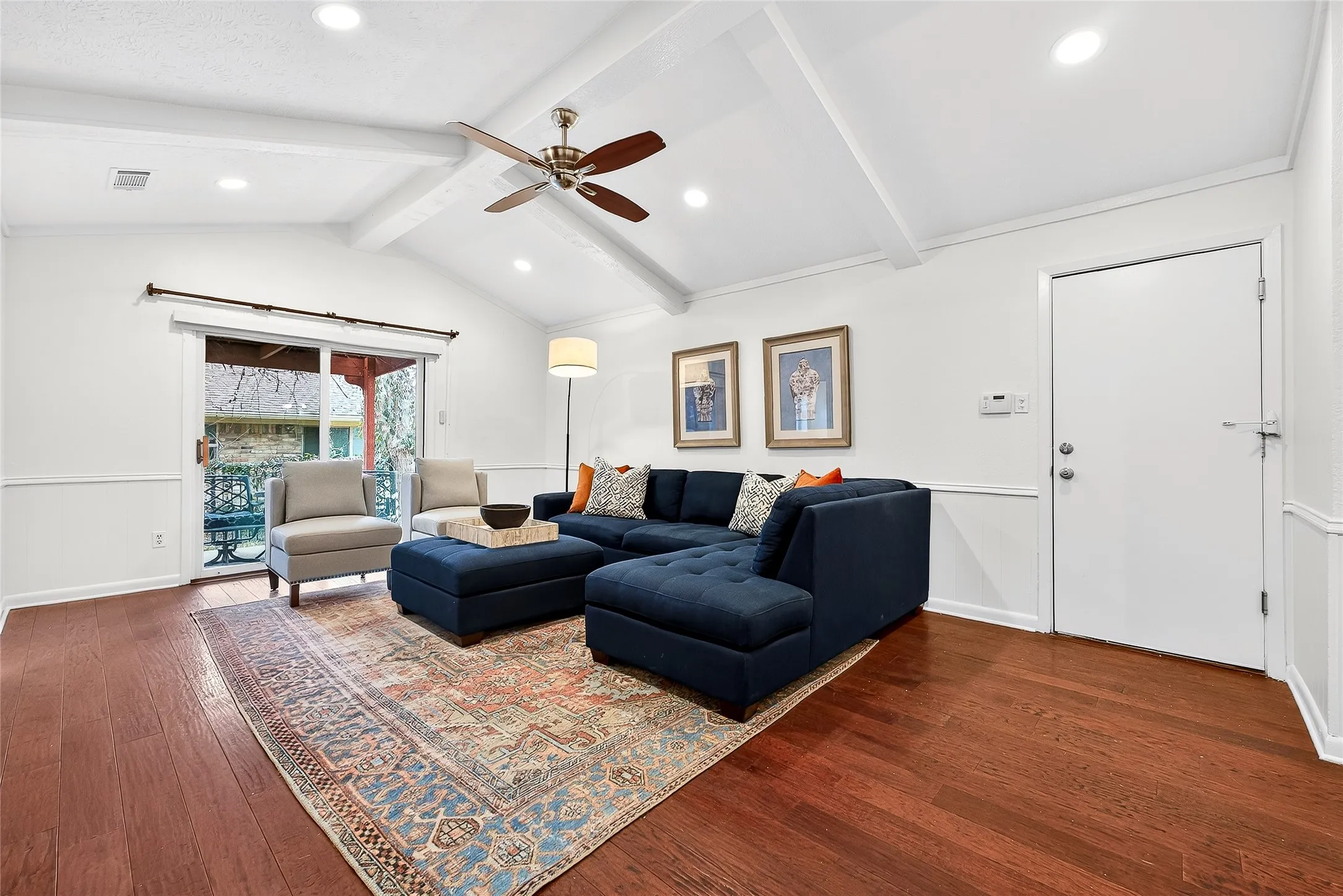Single Family Residence For Sale in Dallas County , 15415 Leavalley Drive, Dallas, Texas 75248, 4 Bedroom, 3 Bathroom, 2 Garage spaces, 2,983 Sqft, built in 1973, mls#21395295, Real Estate Agent in Dallas, Homes For Sale in Dallas county, Homes For Sale in Dallas, Realtor in Dallas Texas, Real Estate Brokerage Independent Realty Texas, Luminita Cordes Realtor