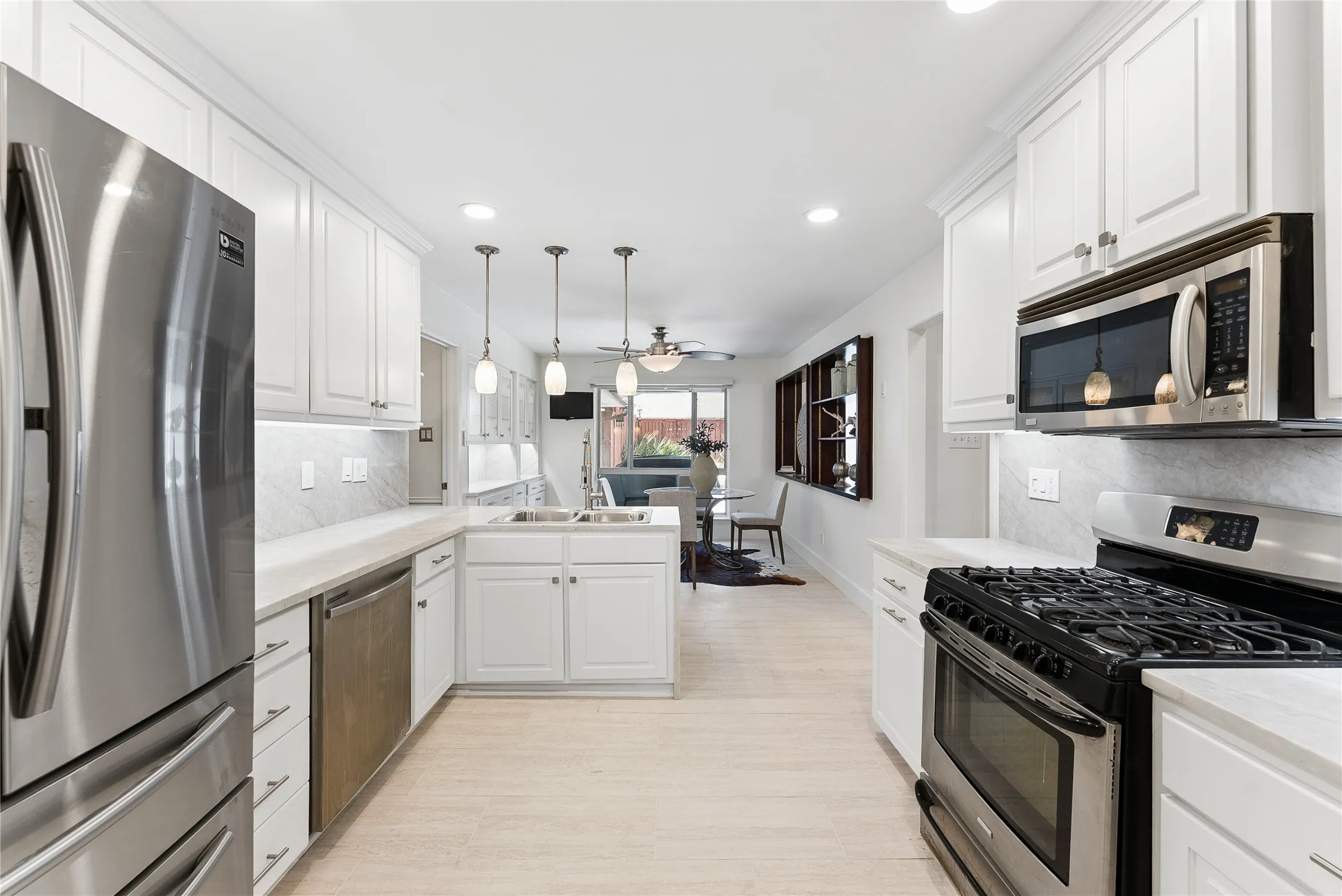 Single Family Residence For Sale in Dallas County , 15415 Leavalley Drive, Dallas, Texas 75248, 4 Bedroom, 3 Bathroom, 2 Garage spaces, 2,983 Sqft, built in 1973, mls#21395295, Real Estate Agent in Dallas, Homes For Sale in Dallas county, Homes For Sale in Dallas, Realtor in Dallas Texas, Real Estate Brokerage Independent Realty Texas, Luminita Cordes Realtor