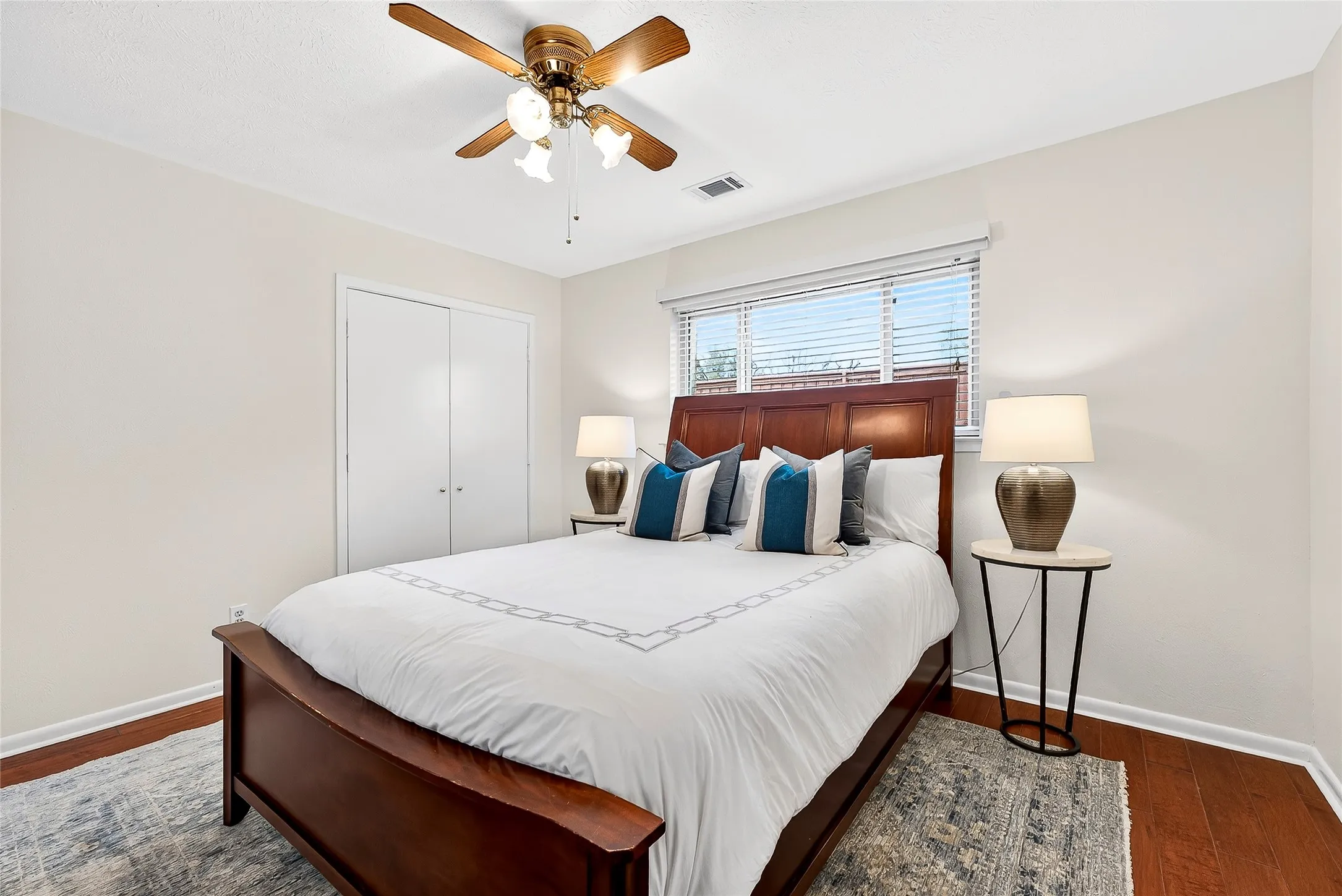 Single Family Residence For Sale in Dallas County , 15415 Leavalley Drive, Dallas, Texas 75248, 4 Bedroom, 3 Bathroom, 2 Garage spaces, 2,983 Sqft, built in 1973, mls#21395295, Real Estate Agent in Dallas, Homes For Sale in Dallas county, Homes For Sale in Dallas, Realtor in Dallas Texas, Real Estate Brokerage Independent Realty Texas, Luminita Cordes Realtor