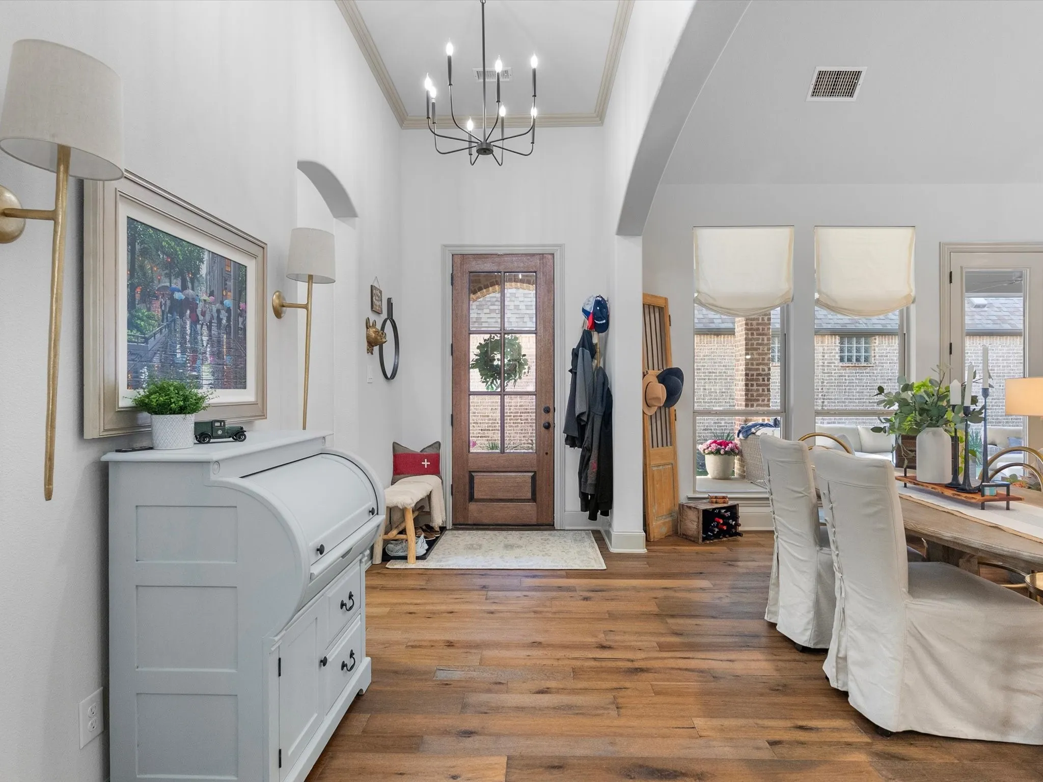 Single Family Residence For Sale in Denton County , 828 Royal Minister Boulevard, Lewisville, Texas 75056, 3 Bedroom, 3 Bathroom, 2 Garage spaces, 2,163 Sqft, built in 2017, mls#21377726, Real Estate Agent in Lewisville, Homes For Sale in Denton county, Homes For Sale in Lewisville, Realtor in Lewisville Texas, Real Estate Brokerage Independent Realty Texas, Luminita Cordes Realtor