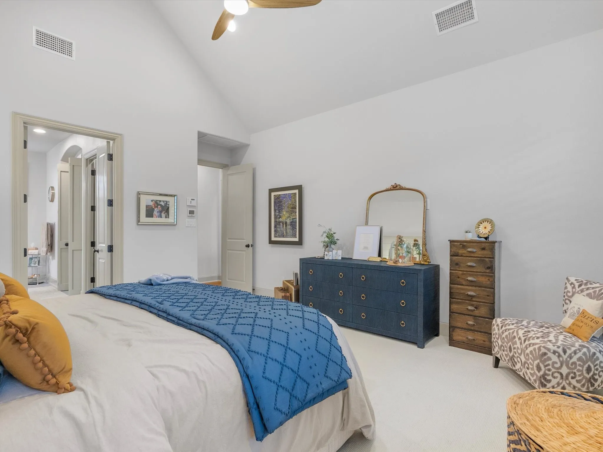 Single Family Residence For Sale in Denton County , 828 Royal Minister Boulevard, Lewisville, Texas 75056, 3 Bedroom, 3 Bathroom, 2 Garage spaces, 2,163 Sqft, built in 2017, mls#21377726, Real Estate Agent in Lewisville, Homes For Sale in Denton county, Homes For Sale in Lewisville, Realtor in Lewisville Texas, Real Estate Brokerage Independent Realty Texas, Luminita Cordes Realtor