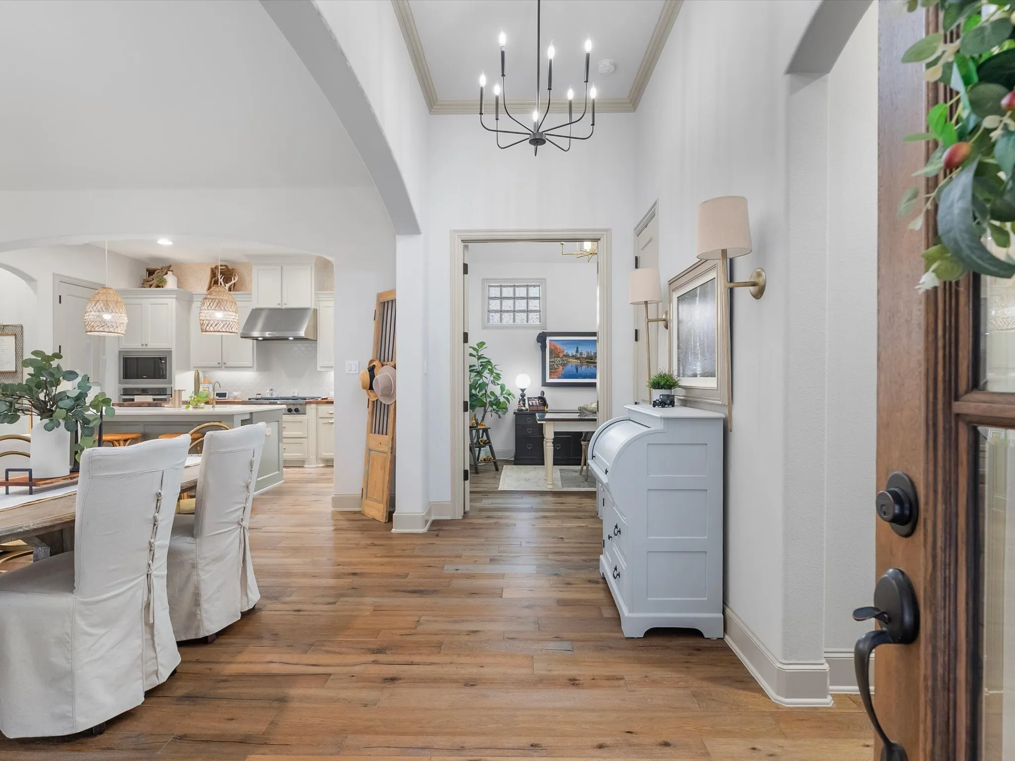 Single Family Residence For Sale in Denton County , 828 Royal Minister Boulevard, Lewisville, Texas 75056, 3 Bedroom, 3 Bathroom, 2 Garage spaces, 2,163 Sqft, built in 2017, mls#21377726, Real Estate Agent in Lewisville, Homes For Sale in Denton county, Homes For Sale in Lewisville, Realtor in Lewisville Texas, Real Estate Brokerage Independent Realty Texas, Luminita Cordes Realtor