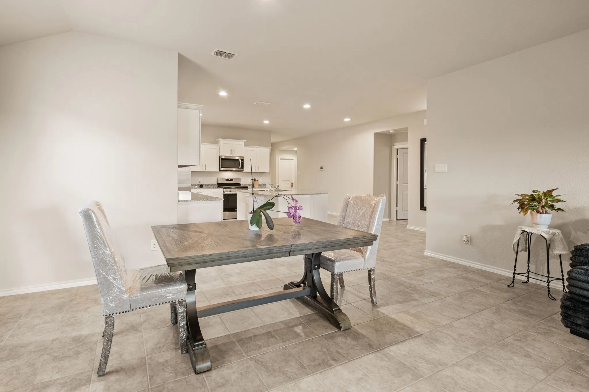 Single Family Residence For Sale in Parker County , 320 Sculptors Crossing, Springtown, Texas 76082, 4 Bedroom, 2 Bathroom, 2 Garage spaces, 1,980 Sqft, built in 2024, mls#21392444, Real Estate Agent in Springtown, Homes For Sale in Parker county, Homes For Sale in Springtown, Realtor in Springtown Texas, Real Estate Brokerage Independent Realty Texas, Luminita Cordes Realtor