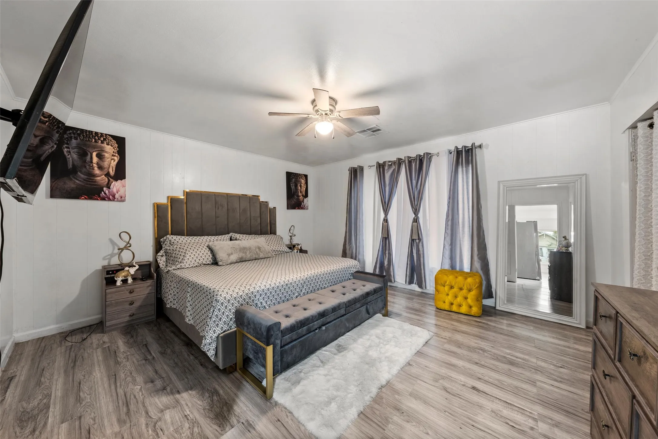 Single Family Residence For Sale in Mc Lennan County , 1401 Texas Avenue, Mart, Texas 76664, 3 Bedroom, 1 Bathroom, 1 Garage spaces, 1,404 Sqft, built in 1960, mls#21393370, Real Estate Agent in Mart, Homes For Sale in Mc Lennan county, Homes For Sale in Mart, Realtor in Mart Texas, Real Estate Brokerage Independent Realty Texas, Luminita Cordes Realtor