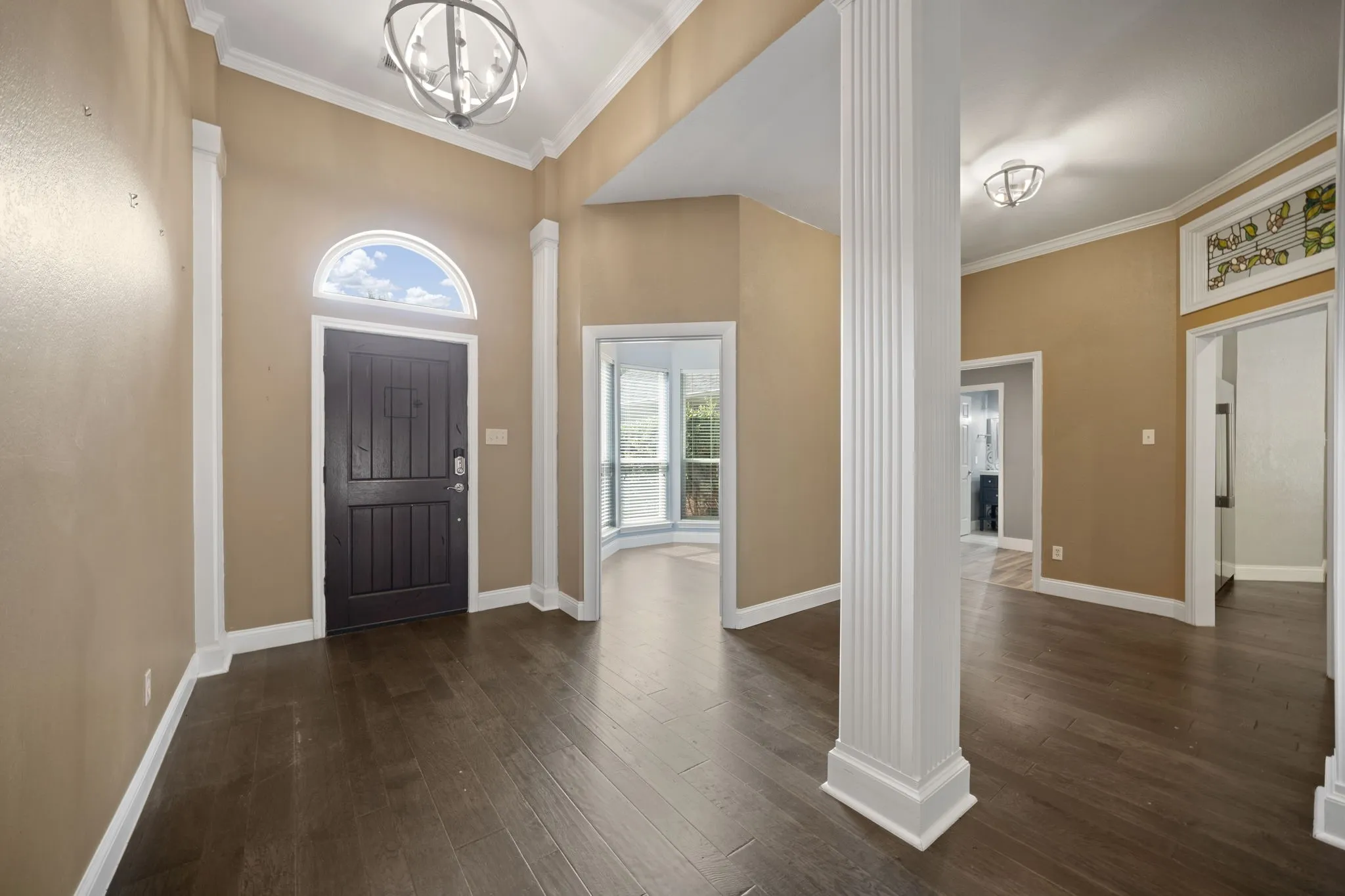 Single Family Residence For Sale in Ellis County , 767 Farrar Road, Waxahachie, Texas 75165, 4 Bedroom, 3 Bathroom, Garage spaces, 3,825 Sqft, built in 1998, mls#21393955, Real Estate Agent in Waxahachie, Homes For Sale in Ellis county, Homes For Sale in Waxahachie, Realtor in Waxahachie Texas, Real Estate Brokerage Independent Realty Texas, Luminita Cordes Realtor