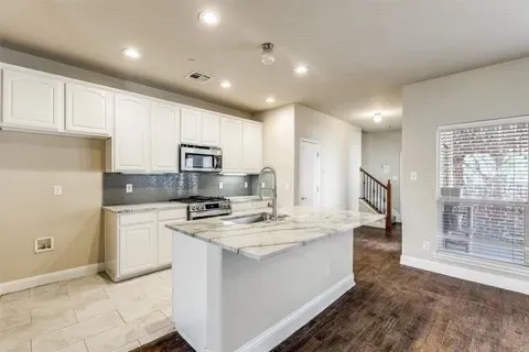 Townhouse For Rent in Collin County , 6833 Cortona Lane, Frisco, Texas 75034, 2 Bedroom, 3 Bathroom, 2 Garage spaces, 1,881 Sqft, built in 2007, mls#21395353, Real Estate Agent in Frisco, Homes For Rent in Collin county, Homes For Rent in Frisco, Realtor in Frisco Texas, Real Estate Brokerage Independent Realty Texas, Luminita Cordes Realtor