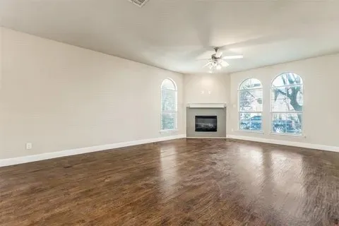 Townhouse For Rent in Collin County , 6833 Cortona Lane, Frisco, Texas 75034, 2 Bedroom, 3 Bathroom, 2 Garage spaces, 1,881 Sqft, built in 2007, mls#21395353, Real Estate Agent in Frisco, Homes For Rent in Collin county, Homes For Rent in Frisco, Realtor in Frisco Texas, Real Estate Brokerage Independent Realty Texas, Luminita Cordes Realtor