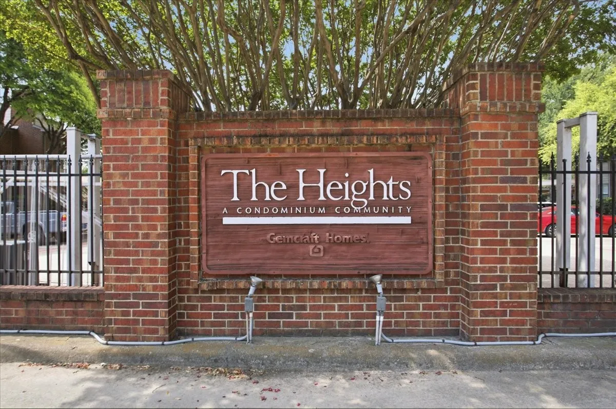 Condominium For Sale in Tarrant County , 3205 Donnelly 202, Fort Worth, Texas 76107, 2 Bedroom, 3 Bathroom, Garage spaces, 1,206 Sqft, built in 1985, mls#21395289, Real Estate Agent in Fort Worth, Homes For Sale in Tarrant county, Homes For Sale in Fort Worth, Realtor in Fort Worth Texas, Real Estate Brokerage Independent Realty Texas, Luminita Cordes Realtor