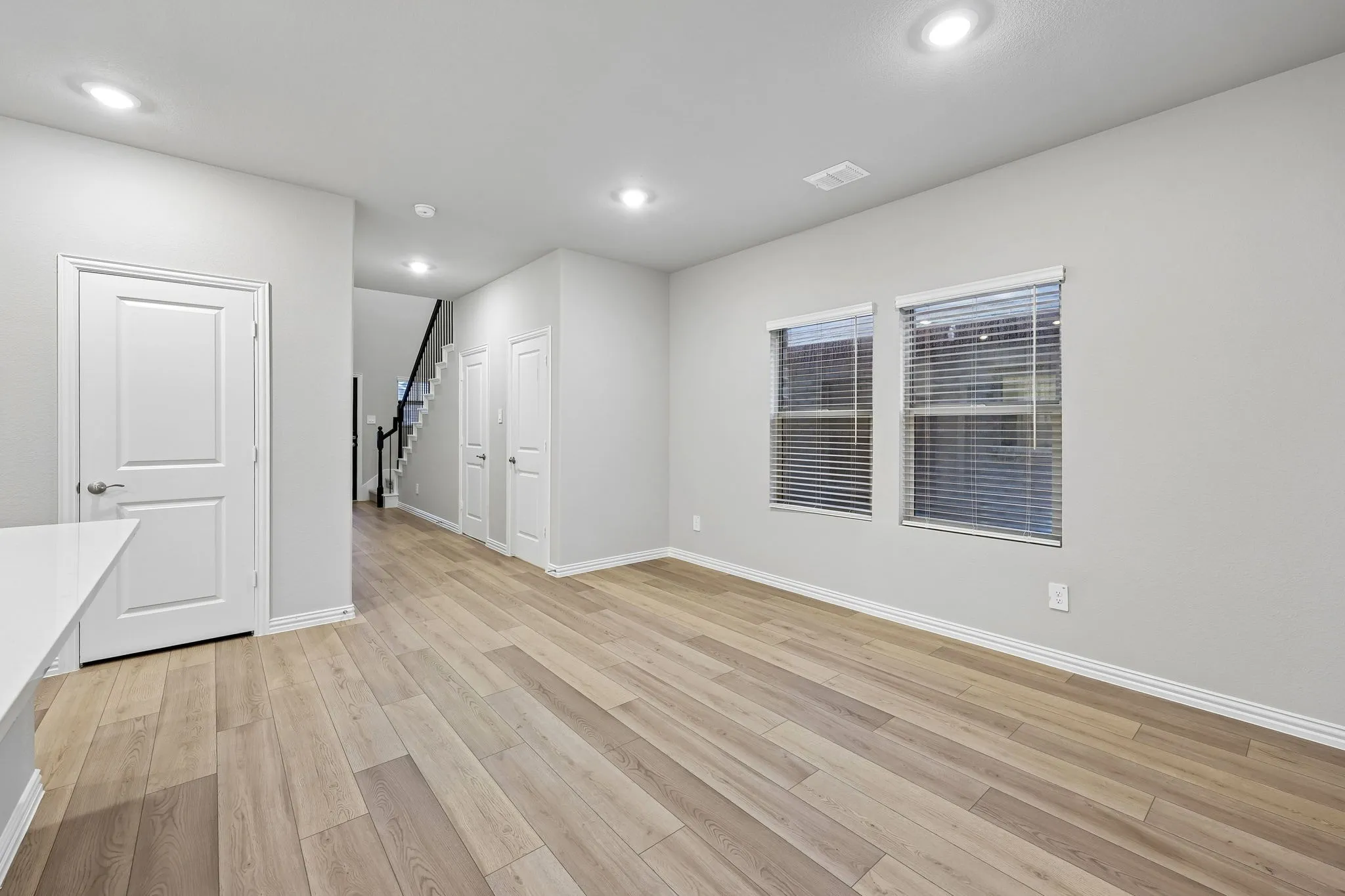  Photo is not of the actual home, but is an inspirational photo of builder’s model home and may depict options, furnishings, and/or decorator features that are not included.
