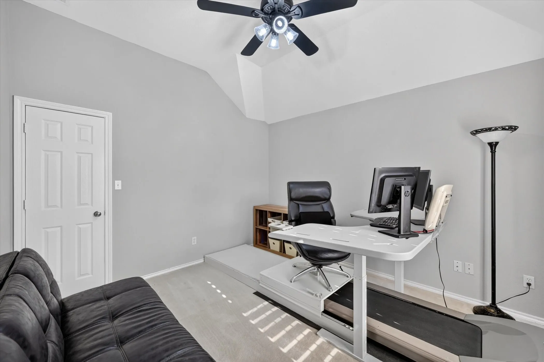 Single Family Residence For Sale in Denton County , 4000 Saturn Street, Flower Mound, Texas 75028, 5 Bedroom, 3 Bathroom, 3 Garage spaces, 3,455 Sqft, built in 1999, mls#21393322, Real Estate Agent in Flower Mound, Homes For Sale in Denton county, Homes For Sale in Flower Mound, Realtor in Flower Mound Texas, Real Estate Brokerage Independent Realty Texas, Luminita Cordes Realtor