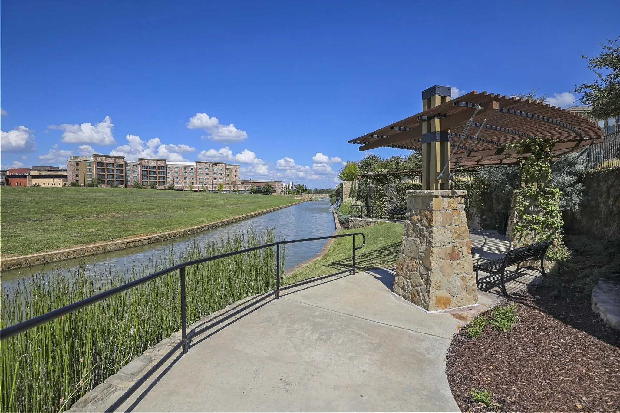 Single Family Residence For Sale in Denton County , 4000 Saturn Street, Flower Mound, Texas 75028, 5 Bedroom, 3 Bathroom, 3 Garage spaces, 3,455 Sqft, built in 1999, mls#21393322, Real Estate Agent in Flower Mound, Homes For Sale in Denton county, Homes For Sale in Flower Mound, Realtor in Flower Mound Texas, Real Estate Brokerage Independent Realty Texas, Luminita Cordes Realtor