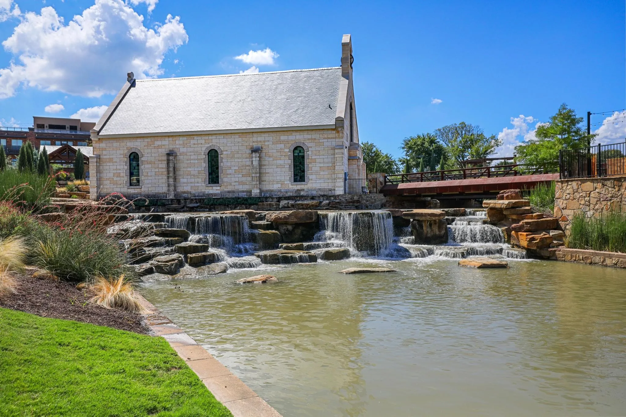 Single Family Residence For Sale in Denton County , 4000 Saturn Street, Flower Mound, Texas 75028, 5 Bedroom, 3 Bathroom, 3 Garage spaces, 3,455 Sqft, built in 1999, mls#21393322, Real Estate Agent in Flower Mound, Homes For Sale in Denton county, Homes For Sale in Flower Mound, Realtor in Flower Mound Texas, Real Estate Brokerage Independent Realty Texas, Luminita Cordes Realtor