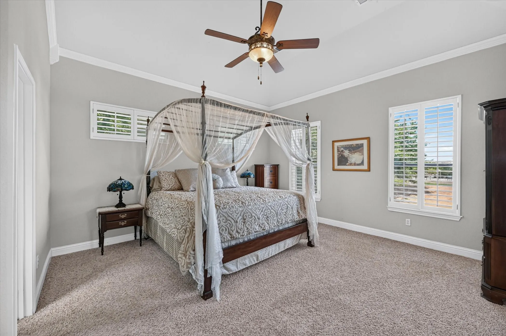 Single Family Residence For Sale in Denton County , 4000 Saturn Street, Flower Mound, Texas 75028, 5 Bedroom, 3 Bathroom, 3 Garage spaces, 3,455 Sqft, built in 1999, mls#21393322, Real Estate Agent in Flower Mound, Homes For Sale in Denton county, Homes For Sale in Flower Mound, Realtor in Flower Mound Texas, Real Estate Brokerage Independent Realty Texas, Luminita Cordes Realtor
