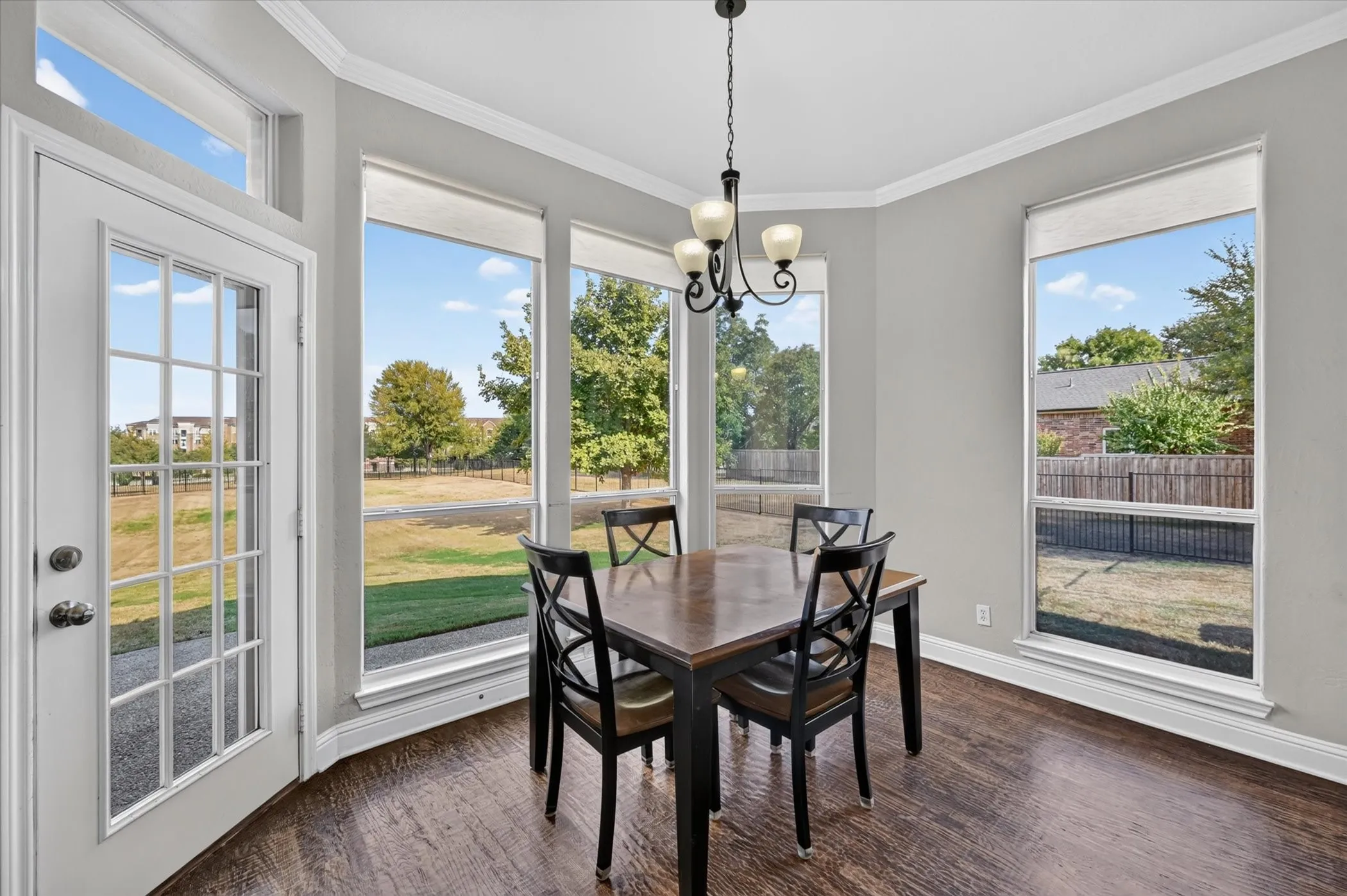 Single Family Residence For Sale in Denton County , 4000 Saturn Street, Flower Mound, Texas 75028, 5 Bedroom, 3 Bathroom, 3 Garage spaces, 3,455 Sqft, built in 1999, mls#21393322, Real Estate Agent in Flower Mound, Homes For Sale in Denton county, Homes For Sale in Flower Mound, Realtor in Flower Mound Texas, Real Estate Brokerage Independent Realty Texas, Luminita Cordes Realtor