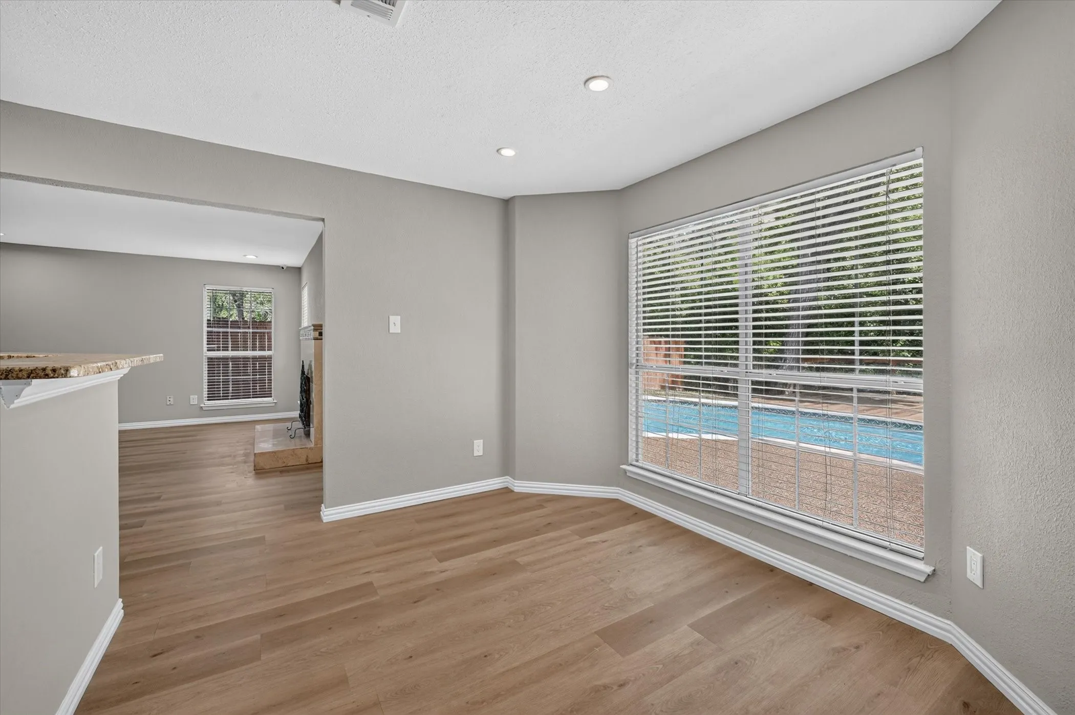Single Family Residence For Sale in Denton County , 2704 Ridgemere Drive, Flower Mound, Texas 75028, 4 Bedroom, 3 Bathroom, 2 Garage spaces, 2,822 Sqft, built in 1992, mls#21393992, Real Estate Agent in Flower Mound, Homes For Sale in Denton county, Homes For Sale in Flower Mound, Realtor in Flower Mound Texas, Real Estate Brokerage Independent Realty Texas, Luminita Cordes Realtor