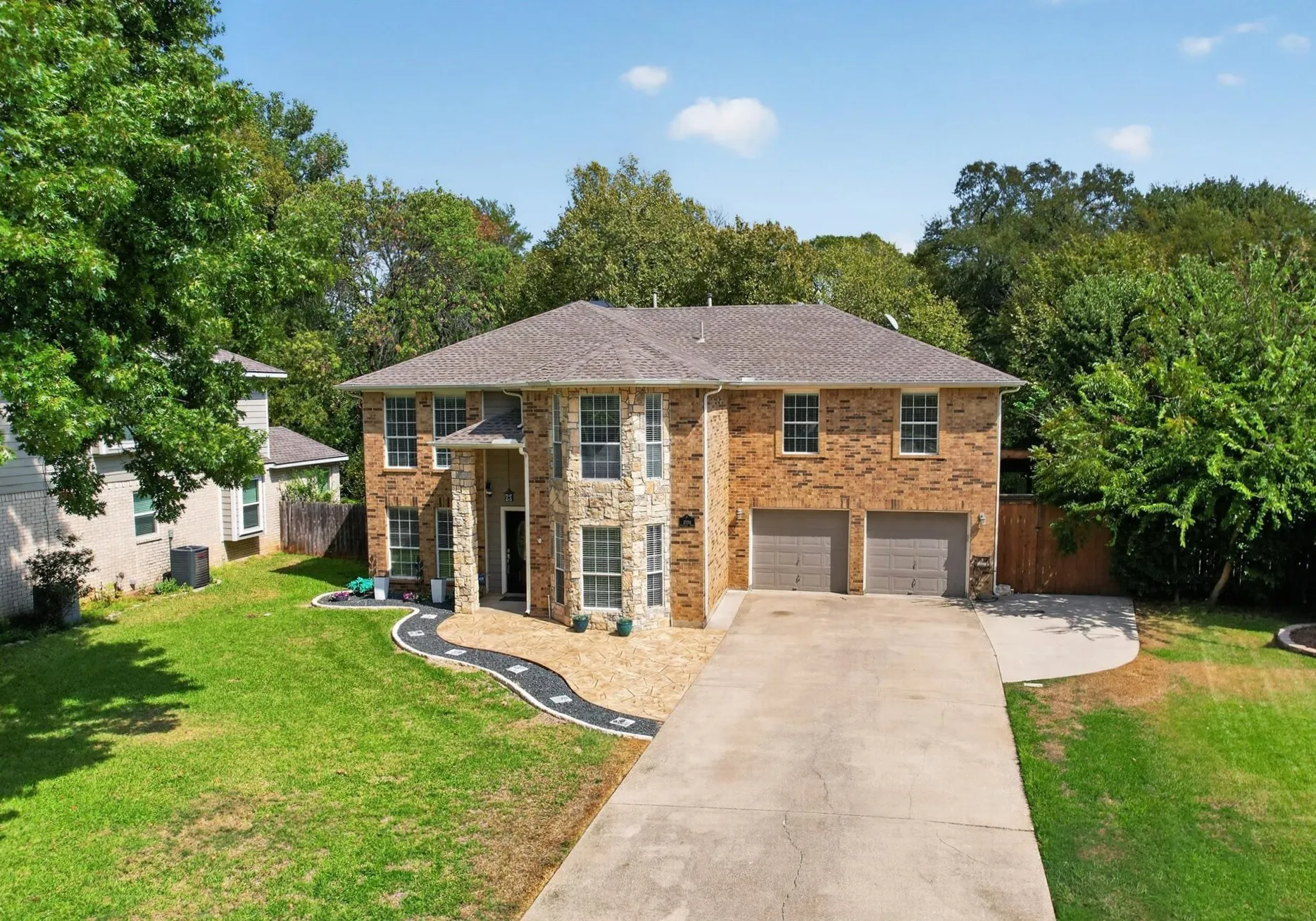 Single Family Residence For Sale in Denton County , 2704 Ridgemere Drive, Flower Mound, Texas 75028, 4 Bedroom, 3 Bathroom, 2 Garage spaces, 2,822 Sqft, built in 1992, mls#21393992, Real Estate Agent in Flower Mound, Homes For Sale in Denton county, Homes For Sale in Flower Mound, Realtor in Flower Mound Texas, Real Estate Brokerage Independent Realty Texas, Luminita Cordes Realtor