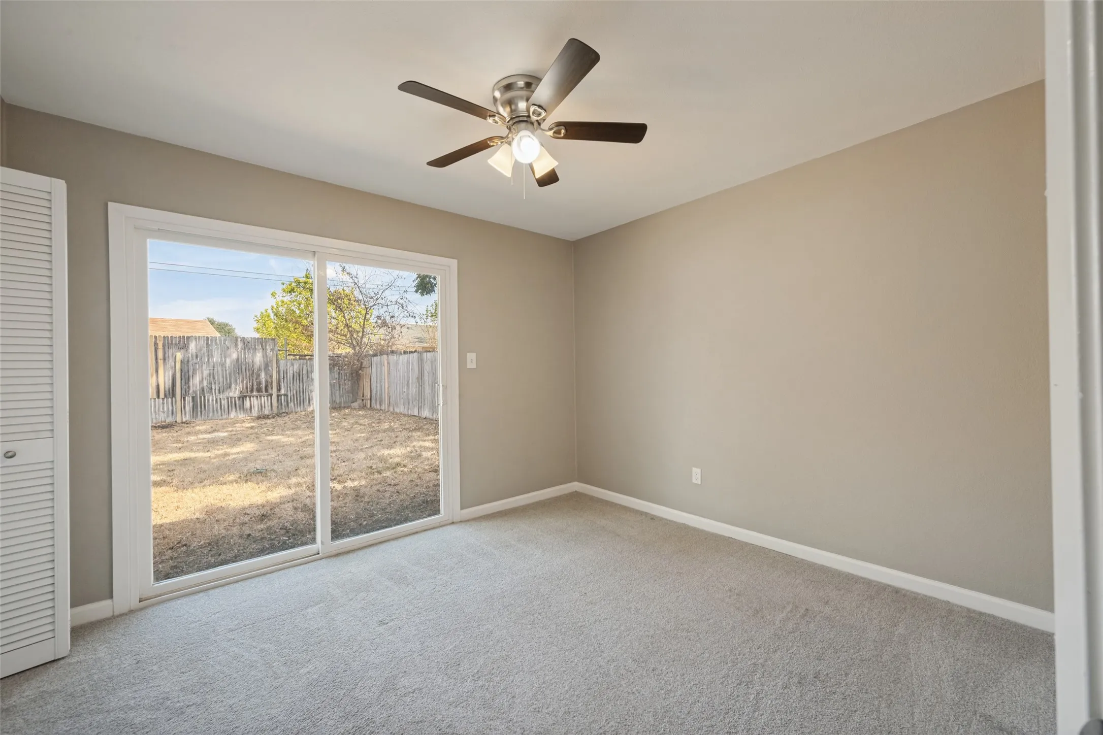 Single Family Residence For Sale in Tarrant County , 5909 Kary Lynn Drive S, Watauga, Texas 76148, 3 Bedroom, 2 Bathroom, 2 Garage spaces, 1,146 Sqft, built in 1974, mls#21395357, Real Estate Agent in Watauga, Homes For Sale in Tarrant county, Homes For Sale in Watauga, Realtor in Watauga Texas, Real Estate Brokerage Independent Realty Texas, Luminita Cordes Realtor