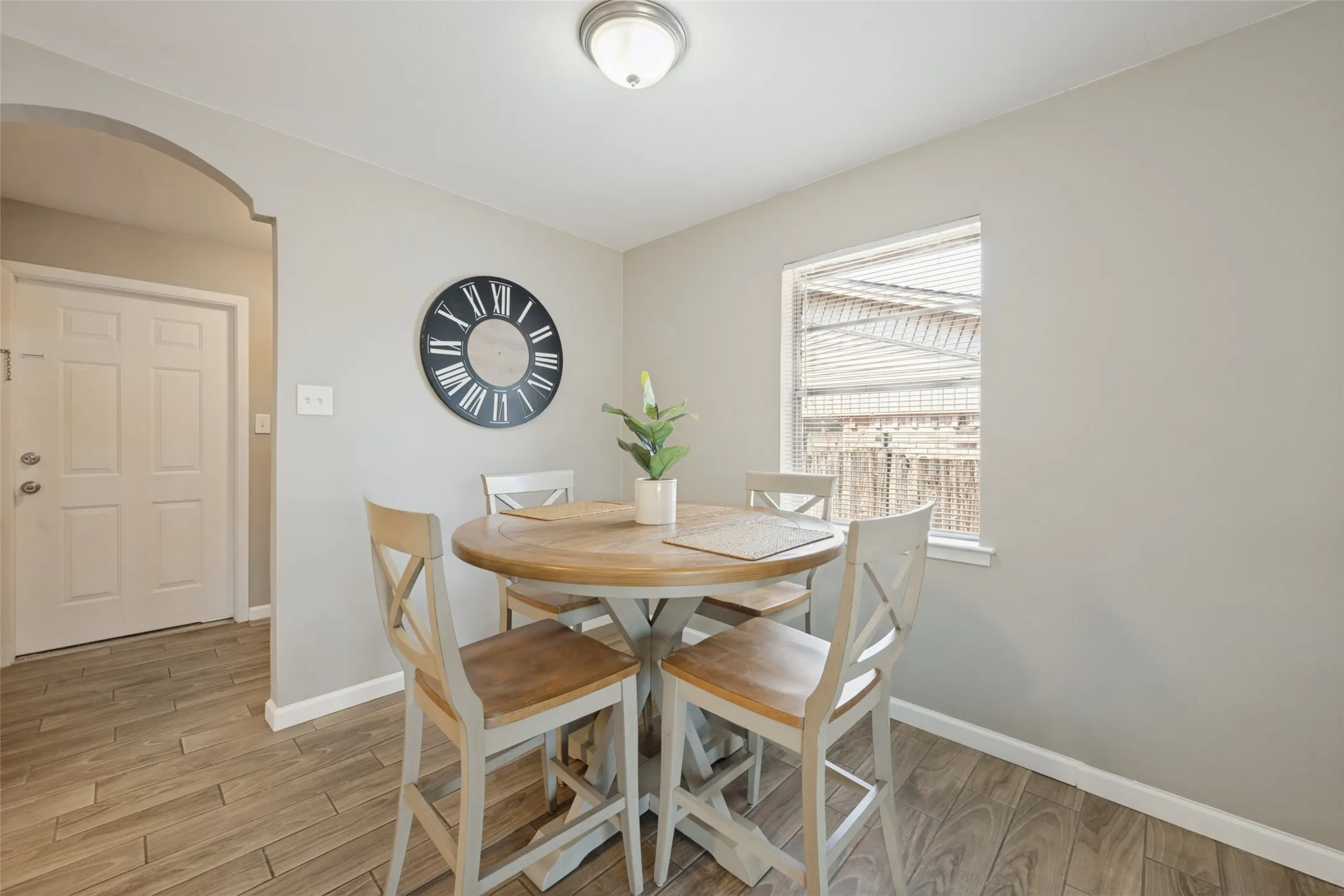 Single Family Residence For Sale in Tarrant County , 5909 Kary Lynn Drive S, Watauga, Texas 76148, 3 Bedroom, 2 Bathroom, 2 Garage spaces, 1,146 Sqft, built in 1974, mls#21395357, Real Estate Agent in Watauga, Homes For Sale in Tarrant county, Homes For Sale in Watauga, Realtor in Watauga Texas, Real Estate Brokerage Independent Realty Texas, Luminita Cordes Realtor