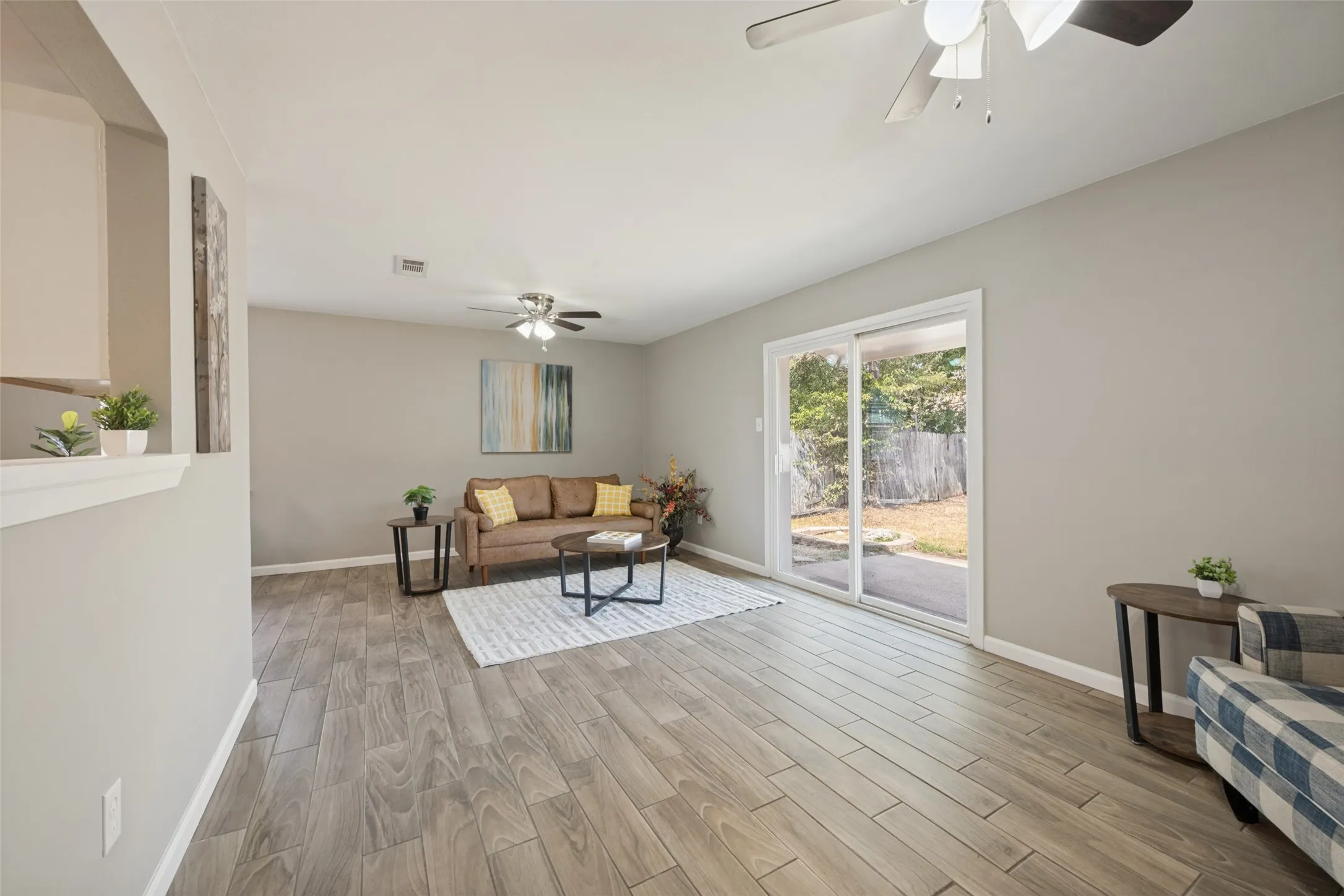 Single Family Residence For Sale in Tarrant County , 5909 Kary Lynn Drive S, Watauga, Texas 76148, 3 Bedroom, 2 Bathroom, 2 Garage spaces, 1,146 Sqft, built in 1974, mls#21395357, Real Estate Agent in Watauga, Homes For Sale in Tarrant county, Homes For Sale in Watauga, Realtor in Watauga Texas, Real Estate Brokerage Independent Realty Texas, Luminita Cordes Realtor