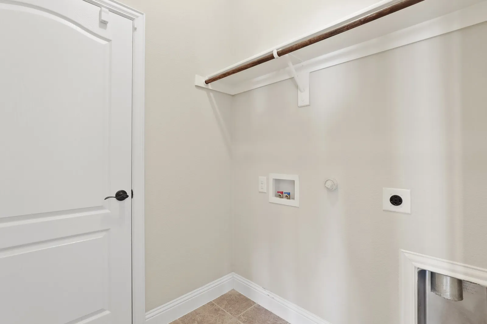 Single Family Residence For Sale in Grayson County , 4914 Camp Verde Circle, Sherman, Texas 75092, 4 Bedroom, 2 Bathroom, 2 Garage spaces, 2,061 Sqft, built in 2015, mls#21395364, Real Estate Agent in Sherman, Homes For Sale in Grayson county, Homes For Sale in Sherman, Realtor in Sherman Texas, Real Estate Brokerage Independent Realty Texas, Luminita Cordes Realtor