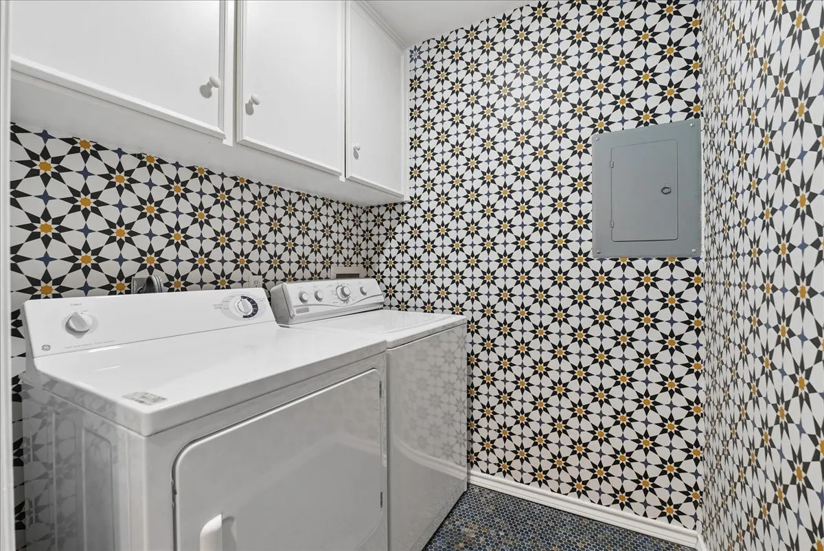 Condominium For Sale in Dallas County , 3212 Daniel Avenue D, University Park, Texas 75205, 2 Bedroom, 2 Bathroom, Garage spaces, 1,190 Sqft, built in 1971, mls#21394322, Real Estate Agent in University Park, Homes For Sale in Dallas county, Homes For Sale in University Park, Realtor in University Park Texas, Real Estate Brokerage Independent Realty Texas, Luminita Cordes Realtor