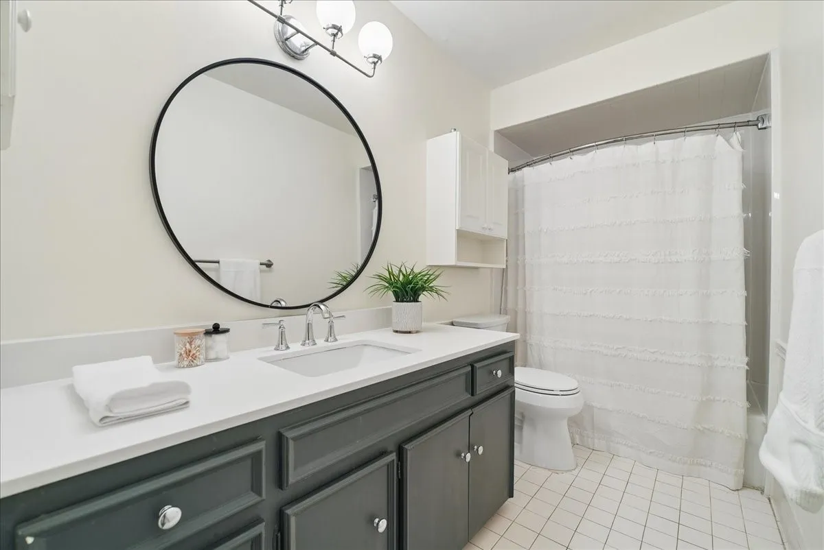 Condominium For Sale in Dallas County , 3212 Daniel Avenue D, University Park, Texas 75205, 2 Bedroom, 2 Bathroom, Garage spaces, 1,190 Sqft, built in 1971, mls#21394322, Real Estate Agent in University Park, Homes For Sale in Dallas county, Homes For Sale in University Park, Realtor in University Park Texas, Real Estate Brokerage Independent Realty Texas, Luminita Cordes Realtor