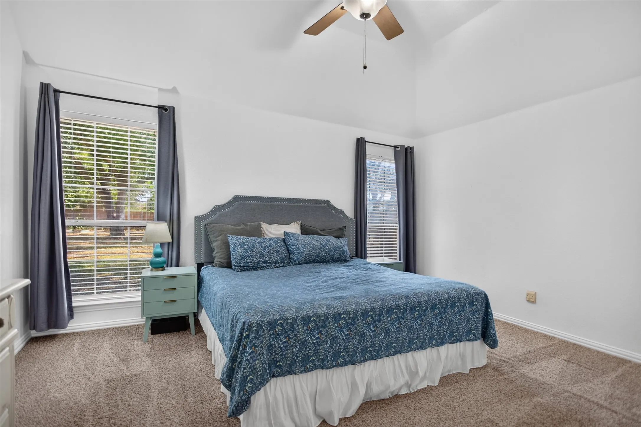 Single Family Residence For Sale in Kaufman County , 407 E Brooks Street, Forney, Texas 75126, 3 Bedroom, 2 Bathroom, Garage spaces, 1,792 Sqft, built in 2001, mls#21386843, Real Estate Agent in Forney, Homes For Sale in Kaufman county, Homes For Sale in Forney, Realtor in Forney Texas, Real Estate Brokerage Independent Realty Texas, Luminita Cordes Realtor