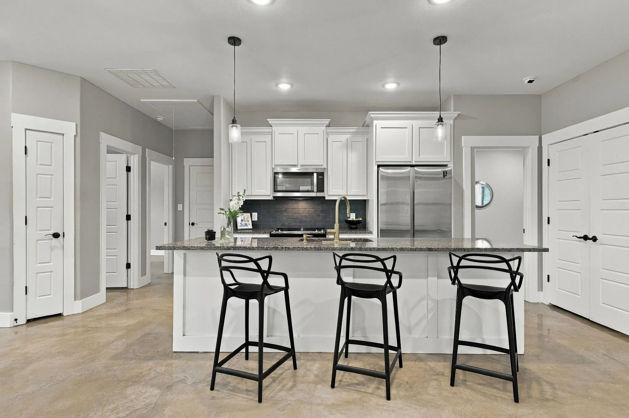 Single Family Residence For Sale in Grayson County , 225 E Washington Street, Denison, Texas 75021, 3 Bedroom, 2 Bathroom, Garage spaces, 1,138 Sqft, built in 2022, mls#21370523, Real Estate Agent in Denison, Homes For Sale in Grayson county, Homes For Sale in Denison, Realtor in Denison Texas, Real Estate Brokerage Independent Realty Texas, Luminita Cordes Realtor