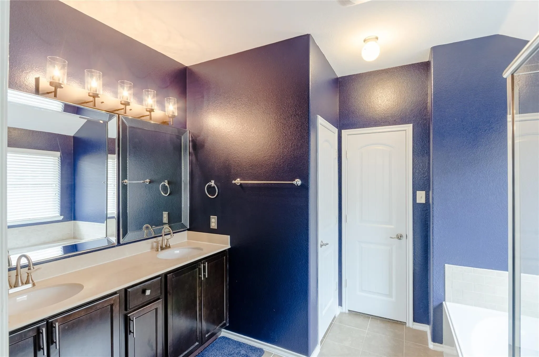 Single Family Residence For Rent in Collin County , 1107 Dickenson Drive, Melissa, Texas 75454, 3 Bedroom, 2 Bathroom, 2 Garage spaces, 2,054 Sqft, built in 2014, mls#21395335, Real Estate Agent in Melissa, Homes For Rent in Collin county, Homes For Rent in Melissa, Realtor in Melissa Texas, Real Estate Brokerage Independent Realty Texas, Luminita Cordes Realtor